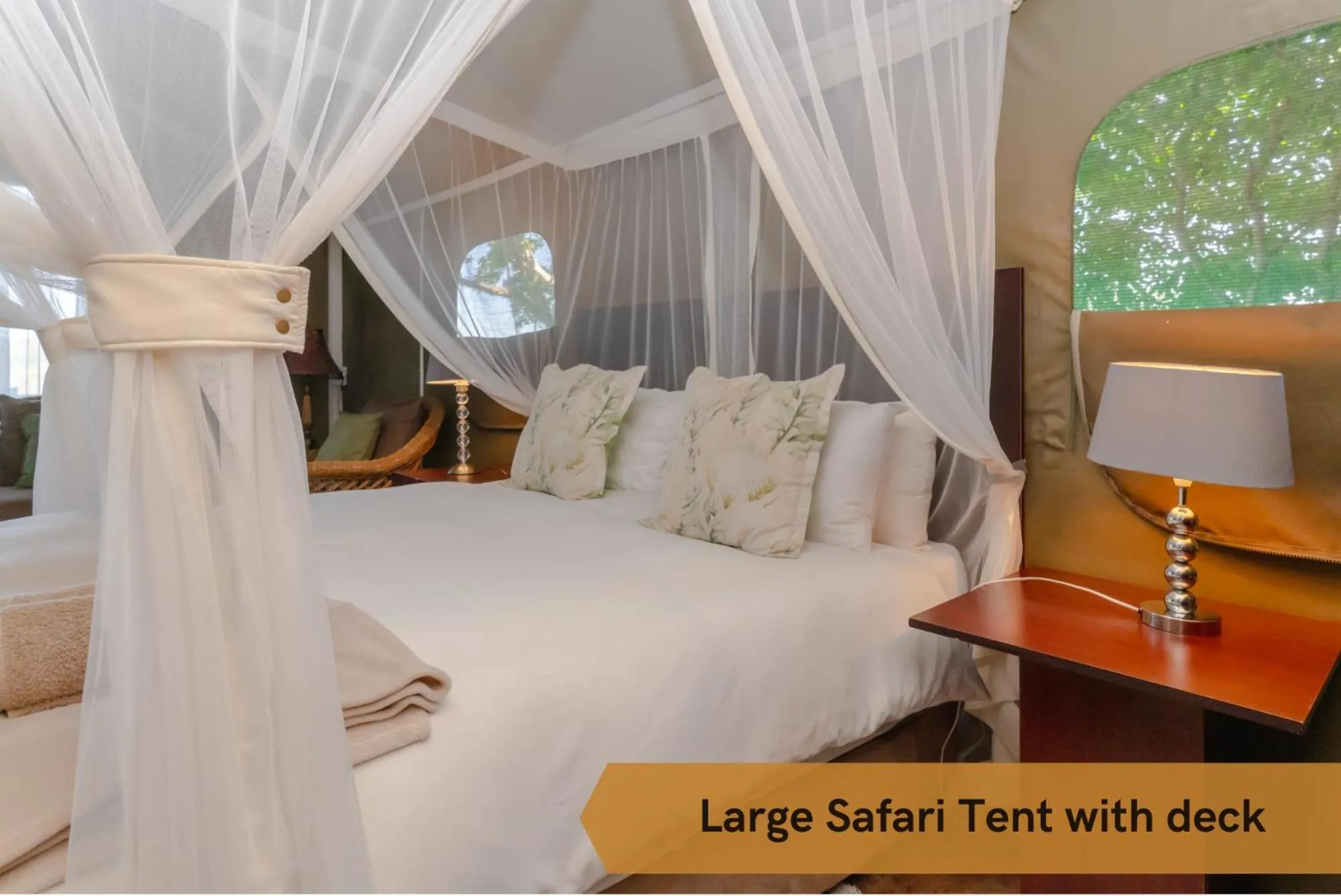 Bed in Crocodile Bridge Safari Lodge