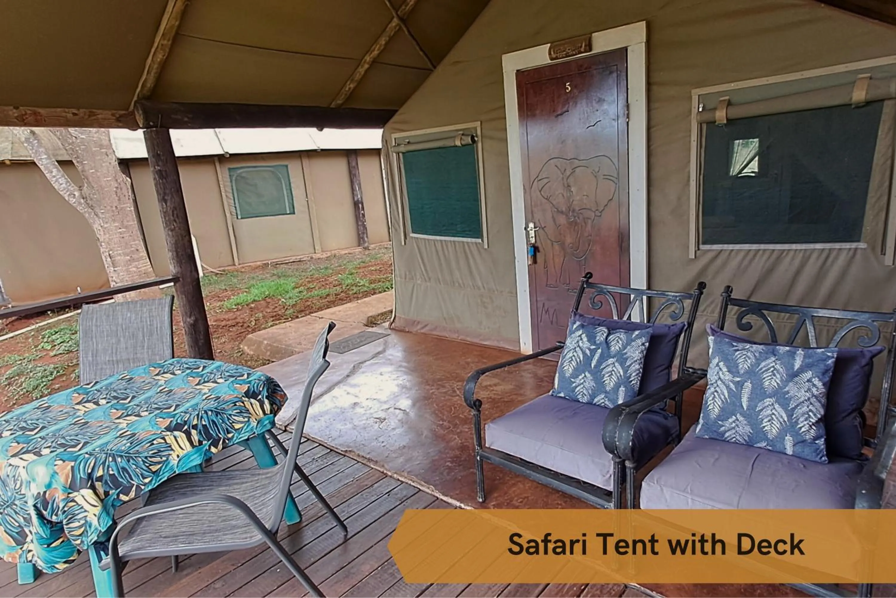Seating area in Crocodile Bridge Safari Lodge