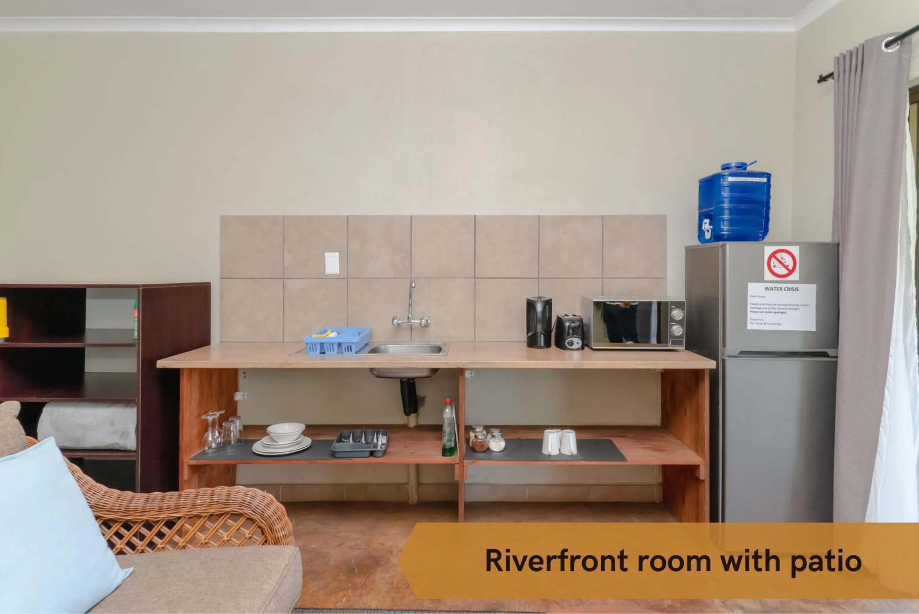 Kitchen or kitchenette in Crocodile Bridge Safari Lodge