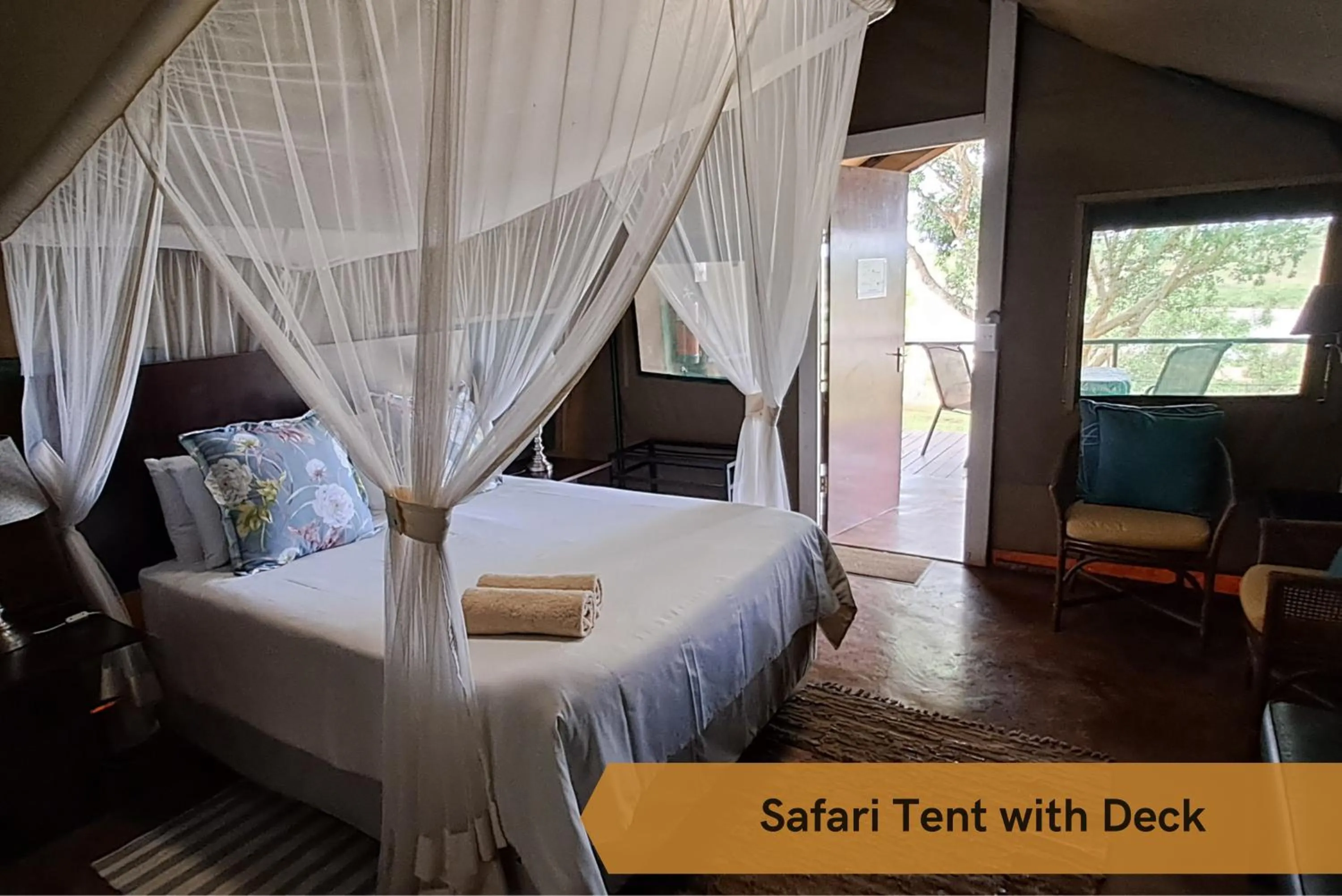 Bedroom, Bed in Crocodile Bridge Safari Lodge