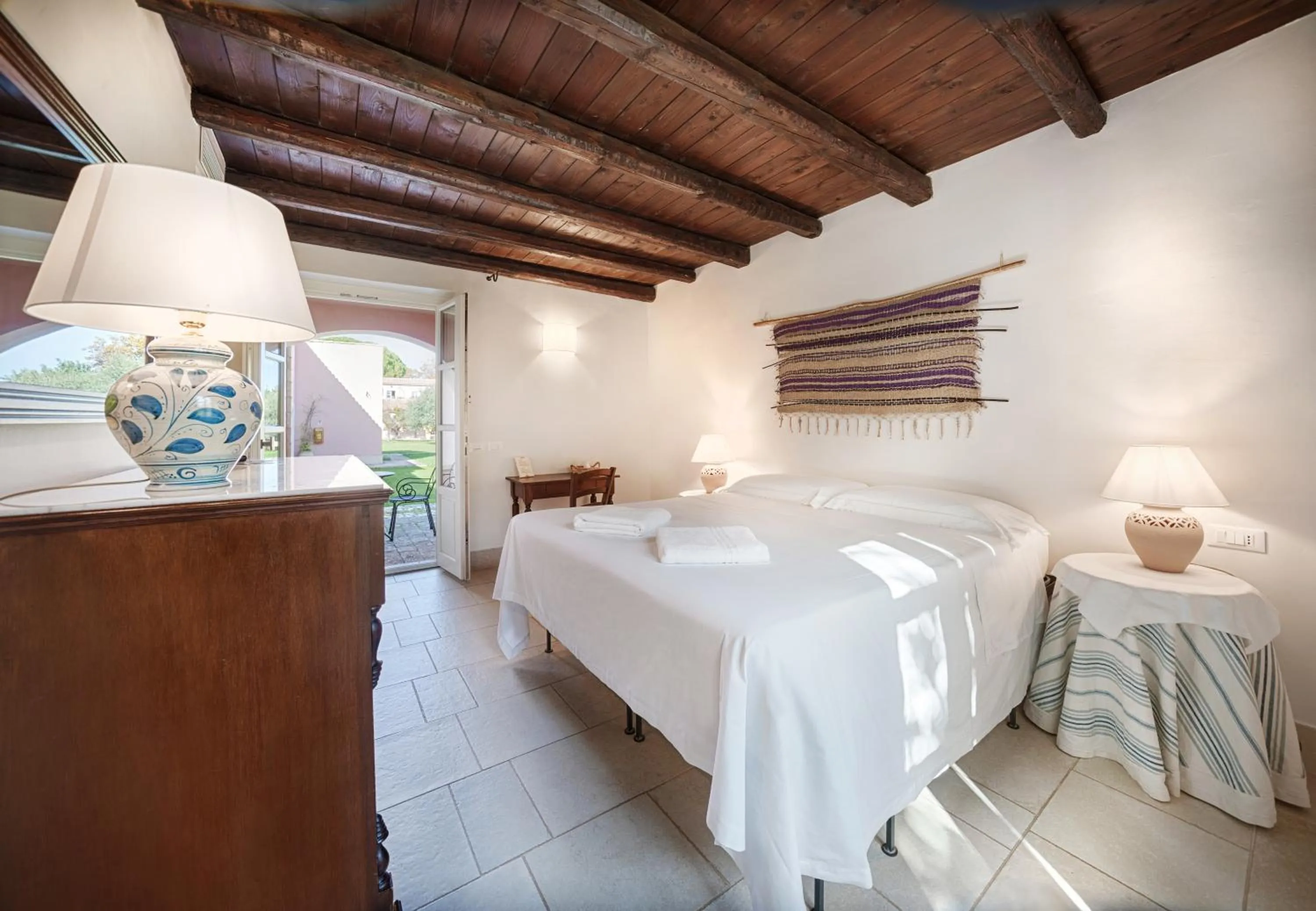 Photo of the whole room, Bed in Masseria Degli Ulivi - Noto