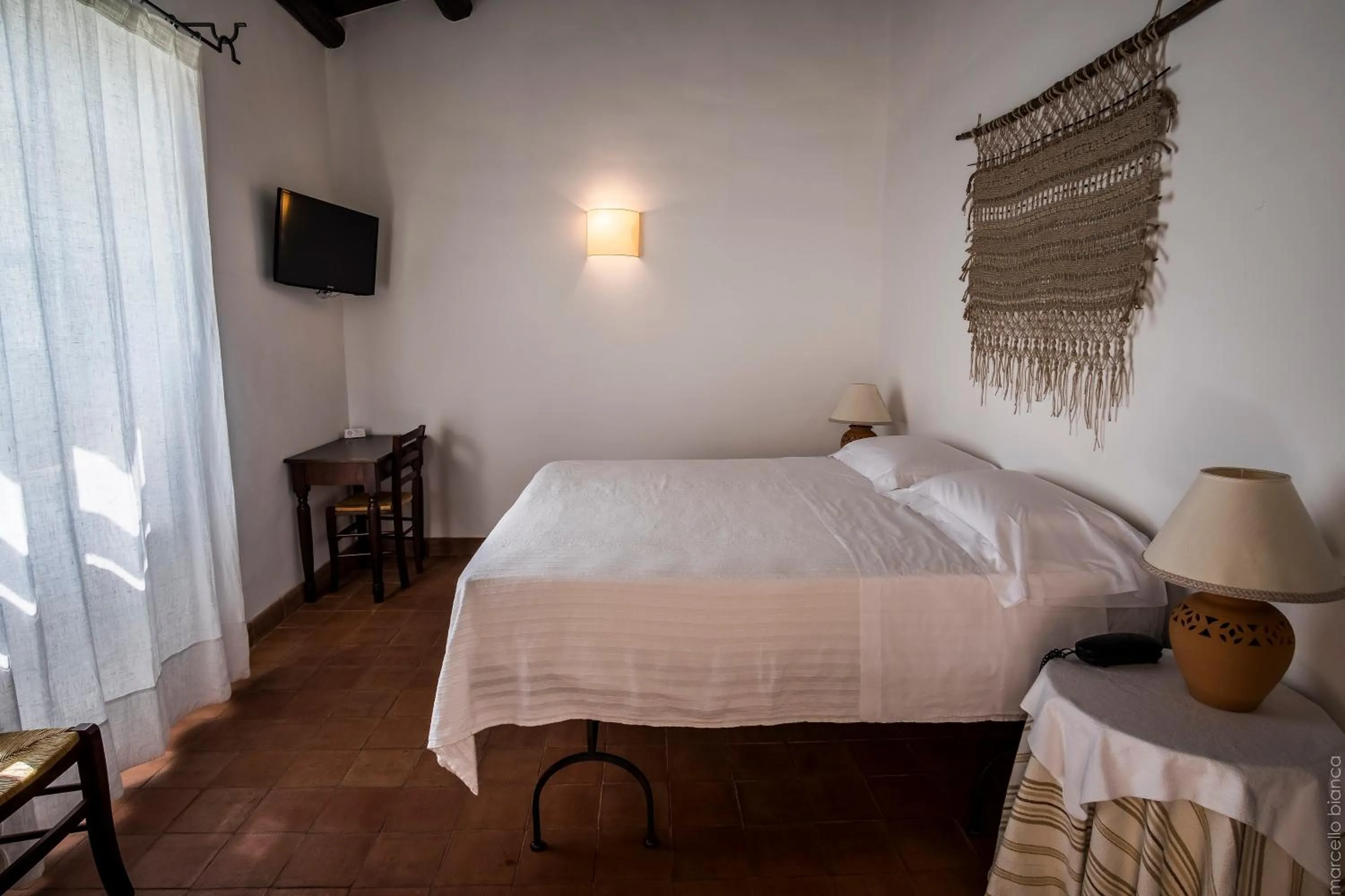 Photo of the whole room, Bed in Masseria Degli Ulivi - Noto