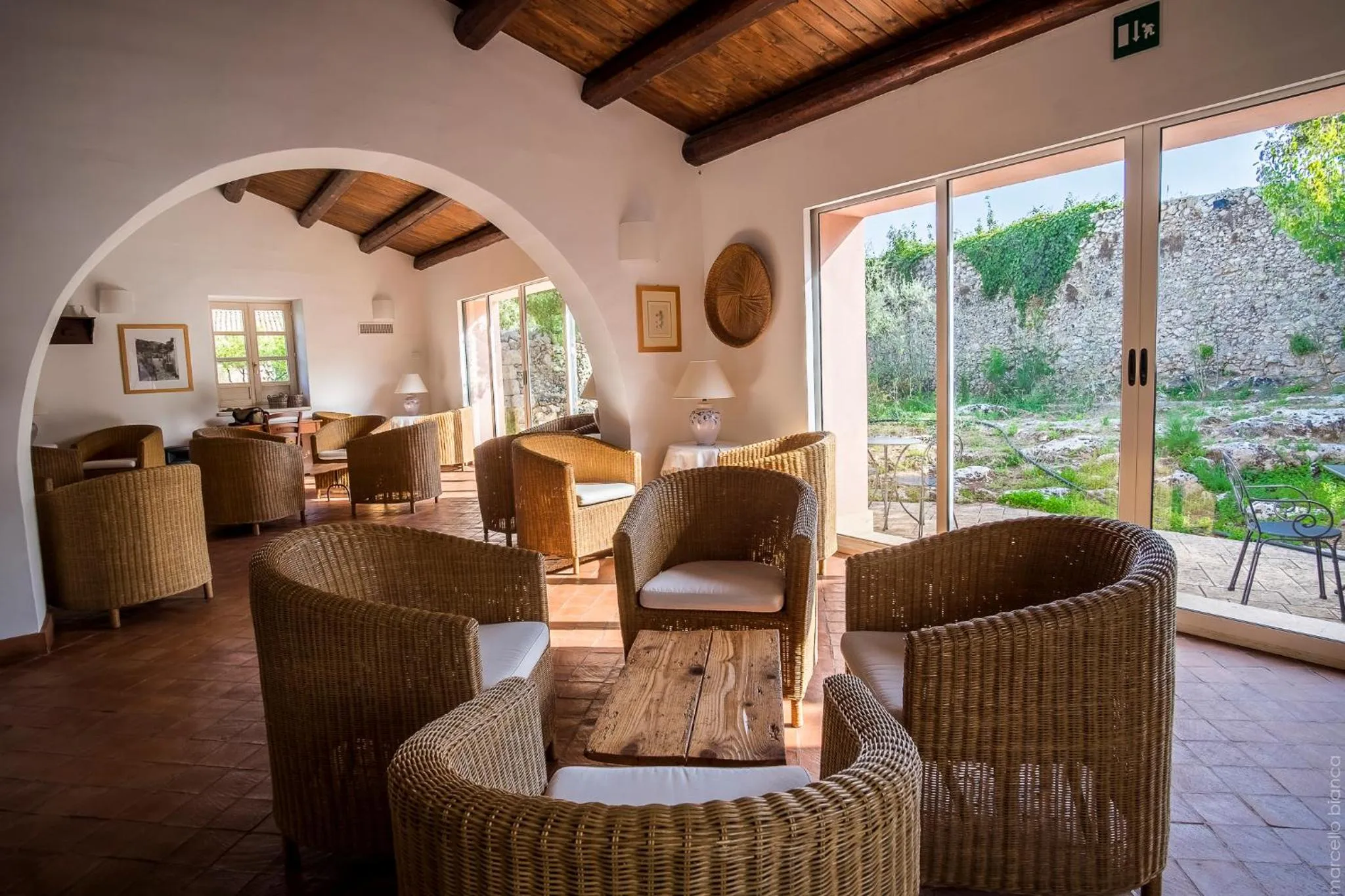 Lounge or bar in Masseria Degli Ulivi - Noto