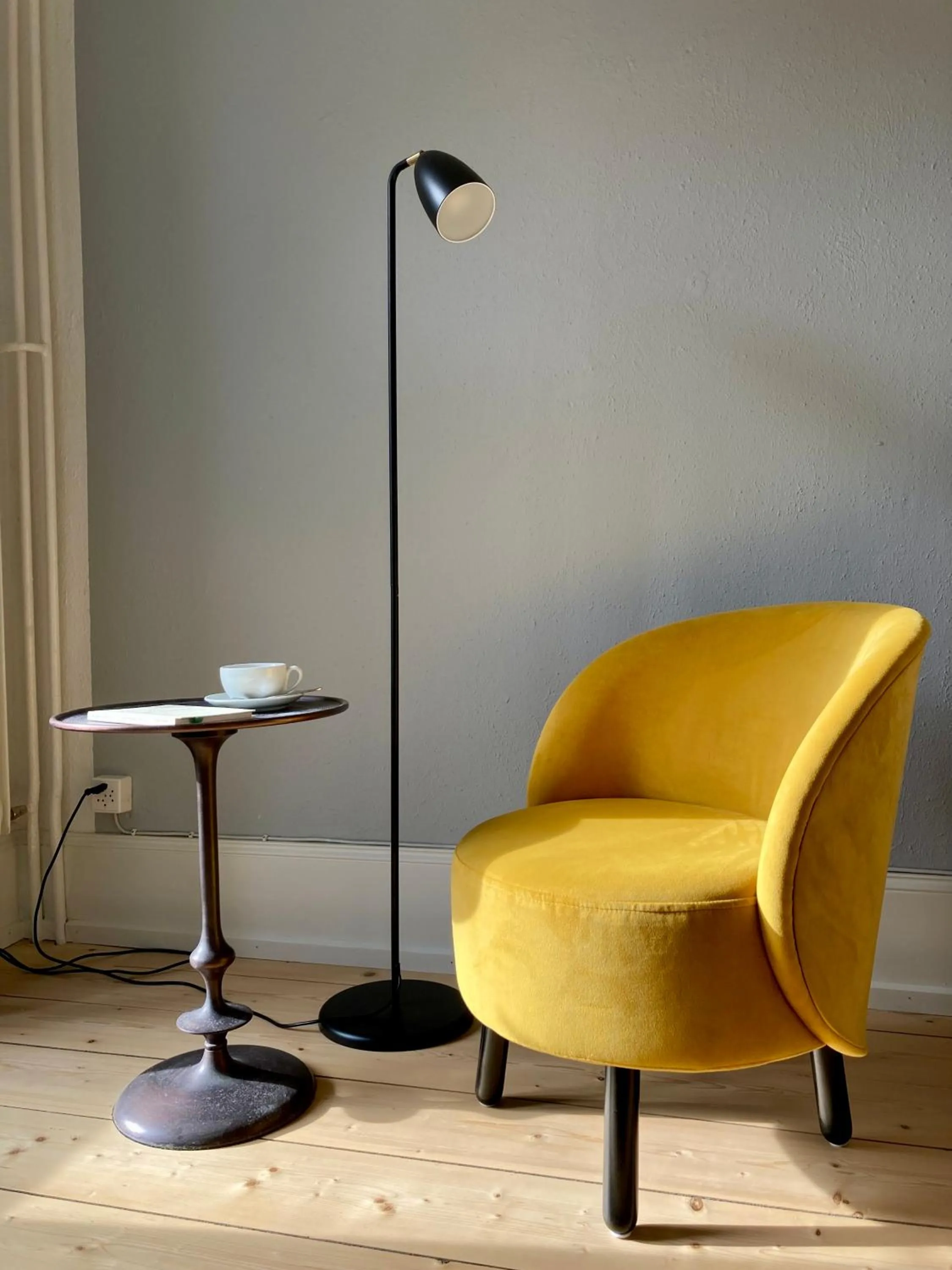 Library in B&B La Scala