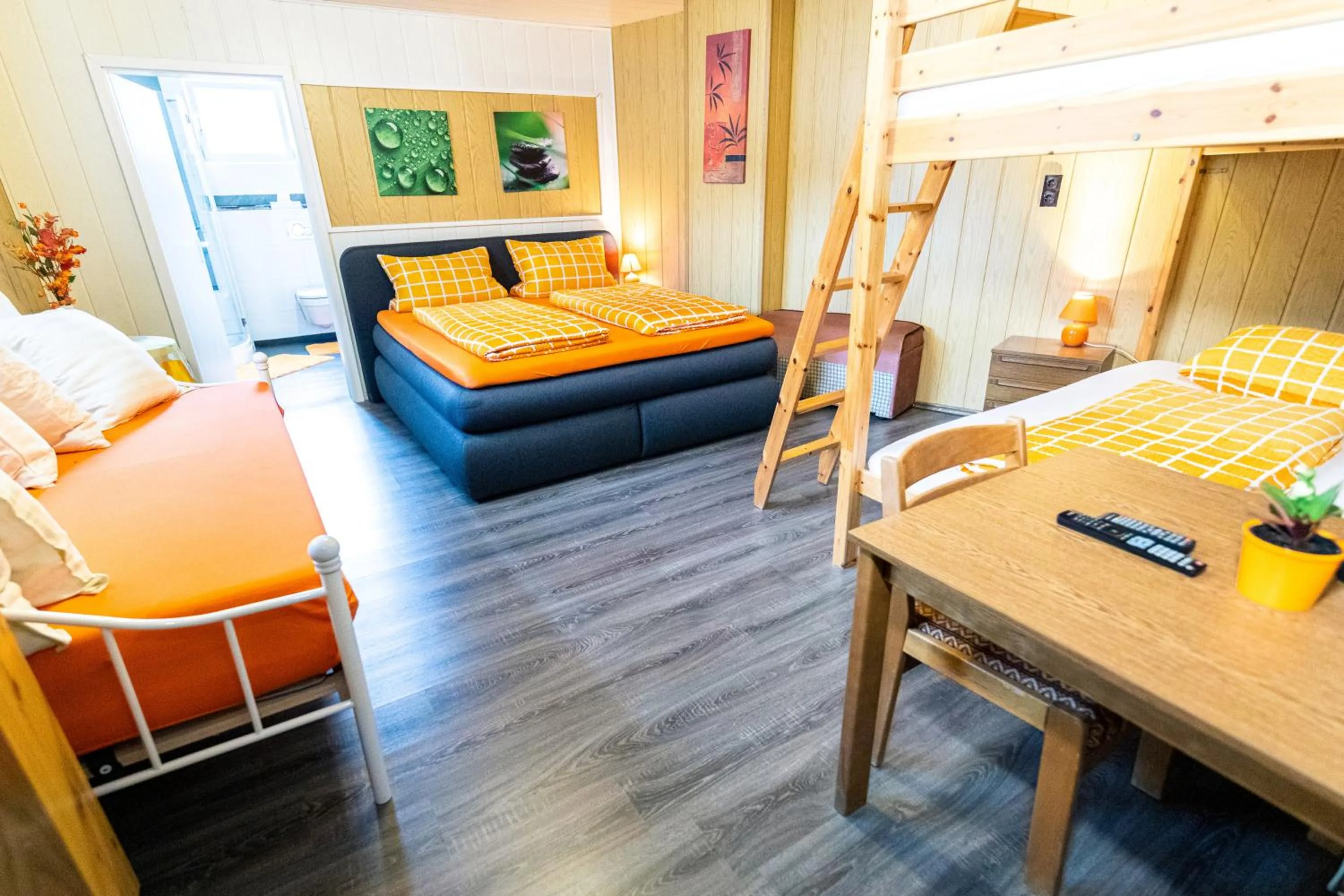 Photo of the whole room, Bed in Gasthaus Tannenhof