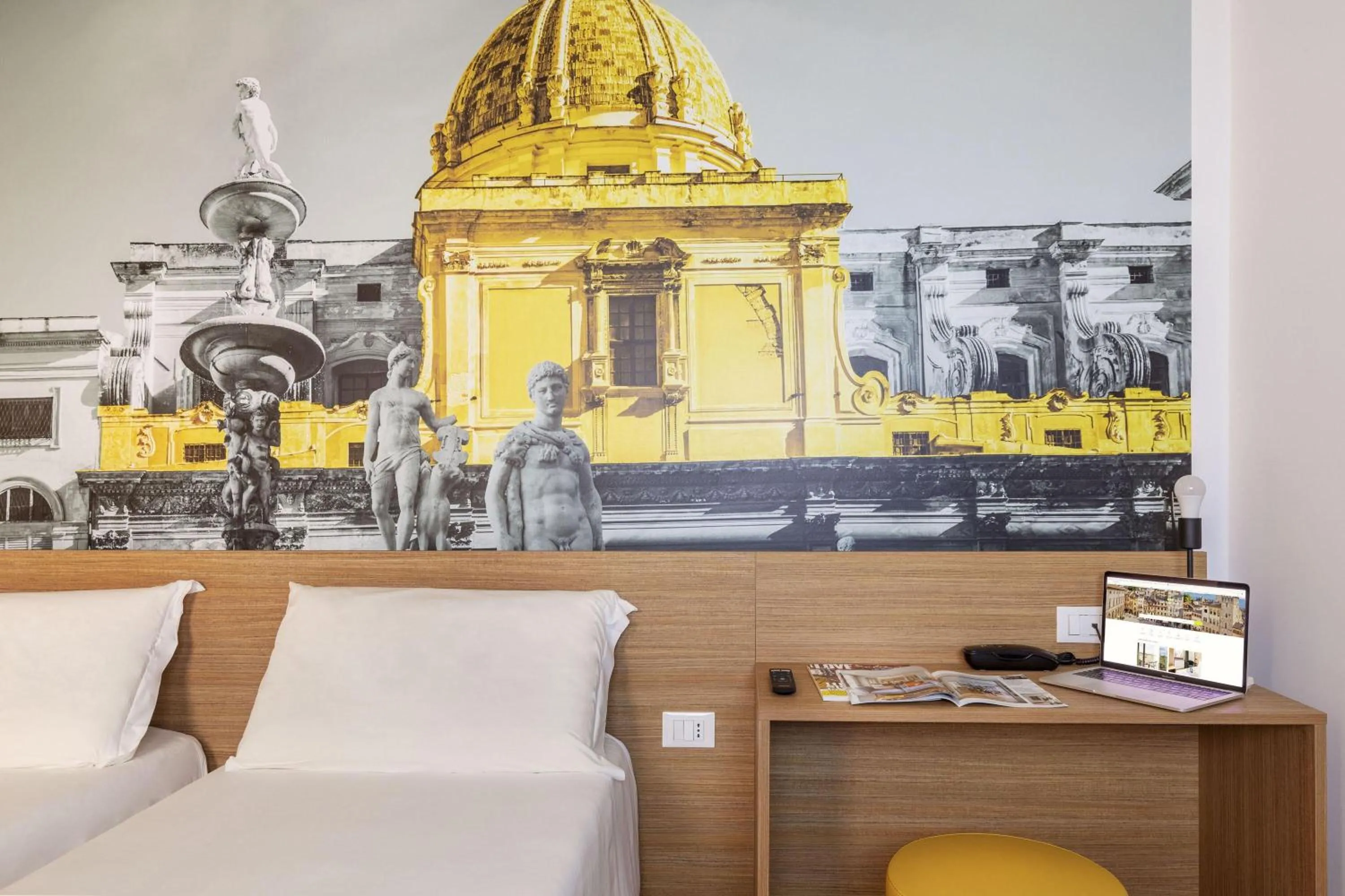 Photo of the whole room in B&B Hotel Palermo Quattro Canti