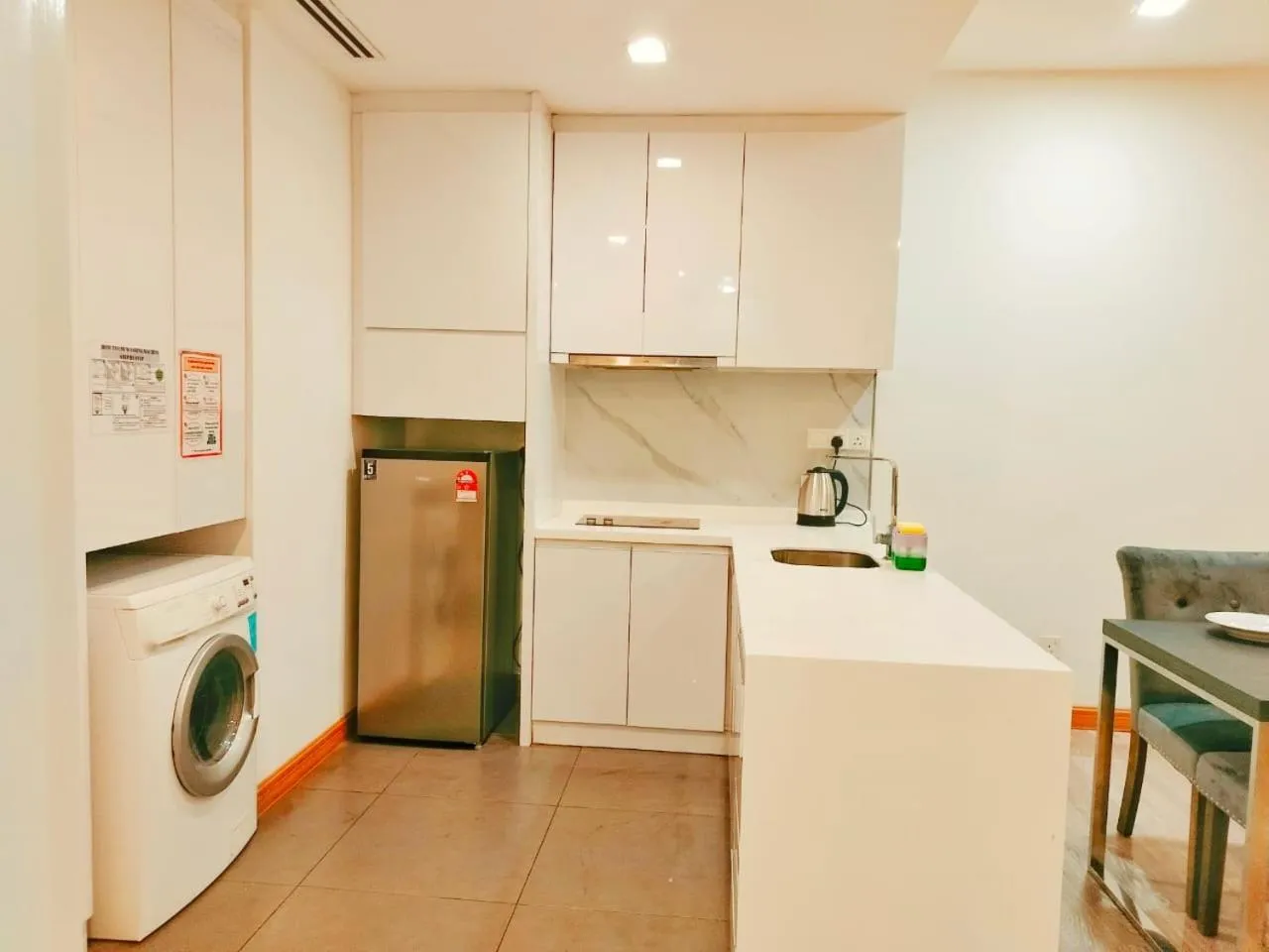 Kitchen or kitchenette in Oneiro One Bukit Ceylon