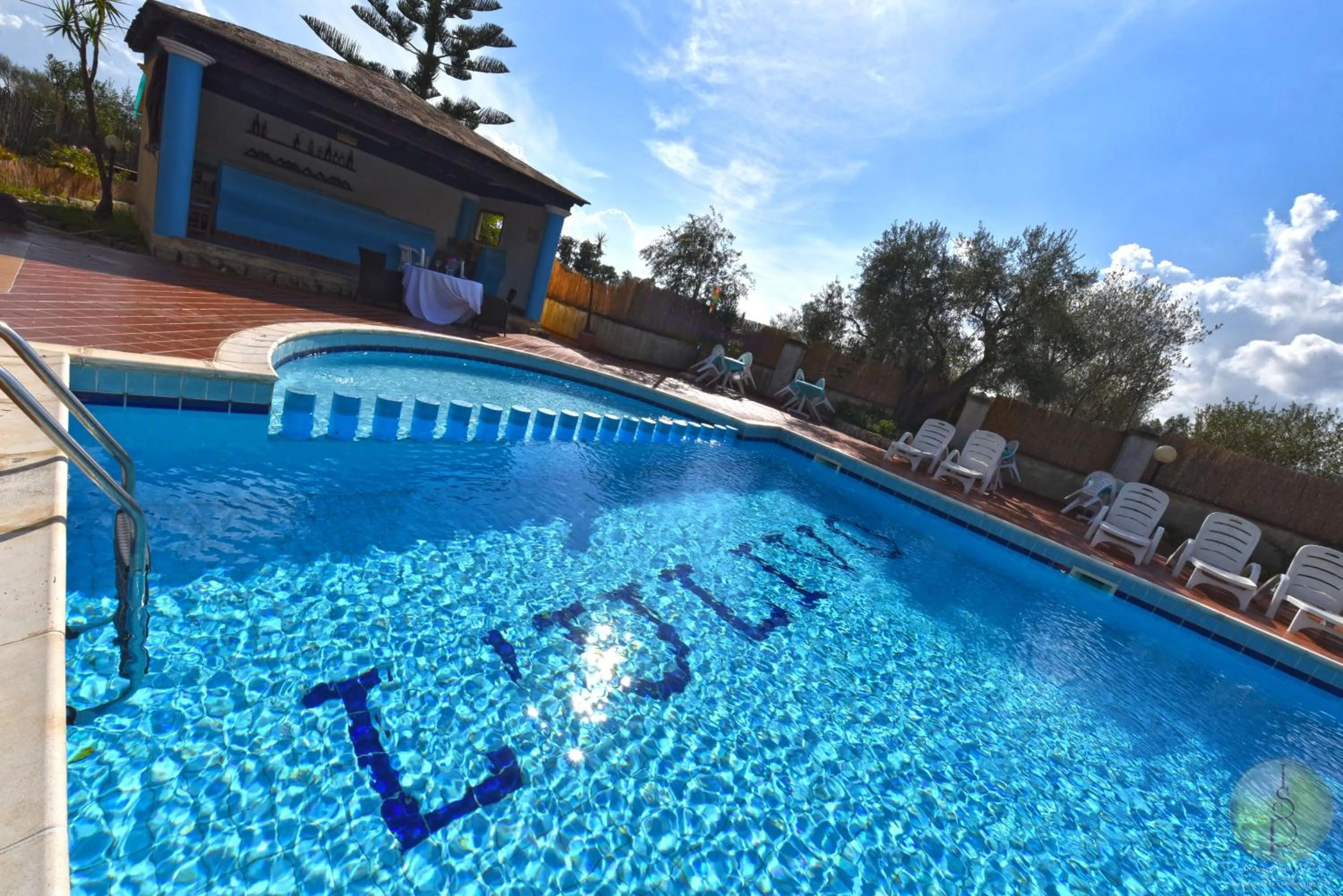 Swimming pool in Hotel L'Ulivo