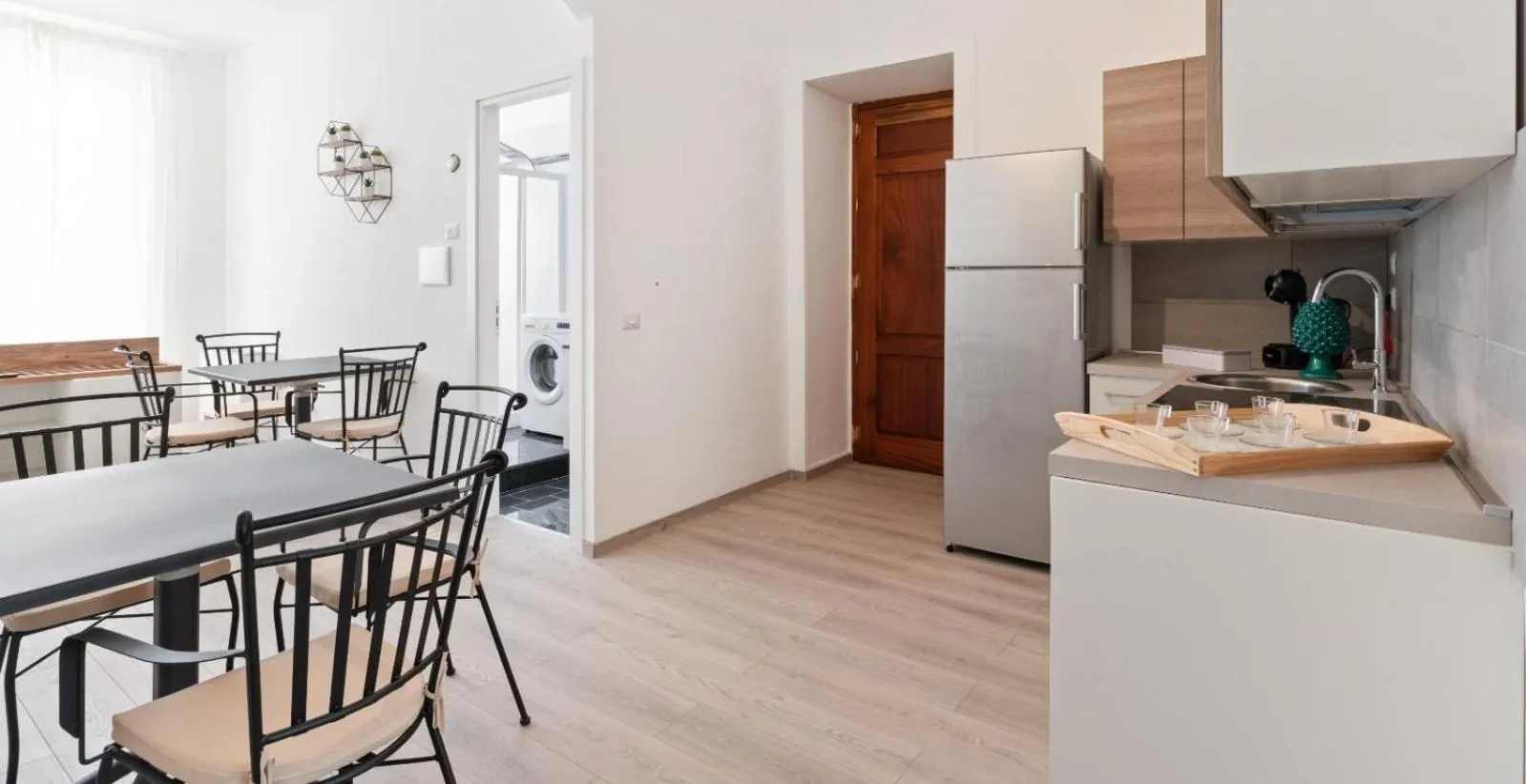 Dining area in Affittacamere L'Eolie