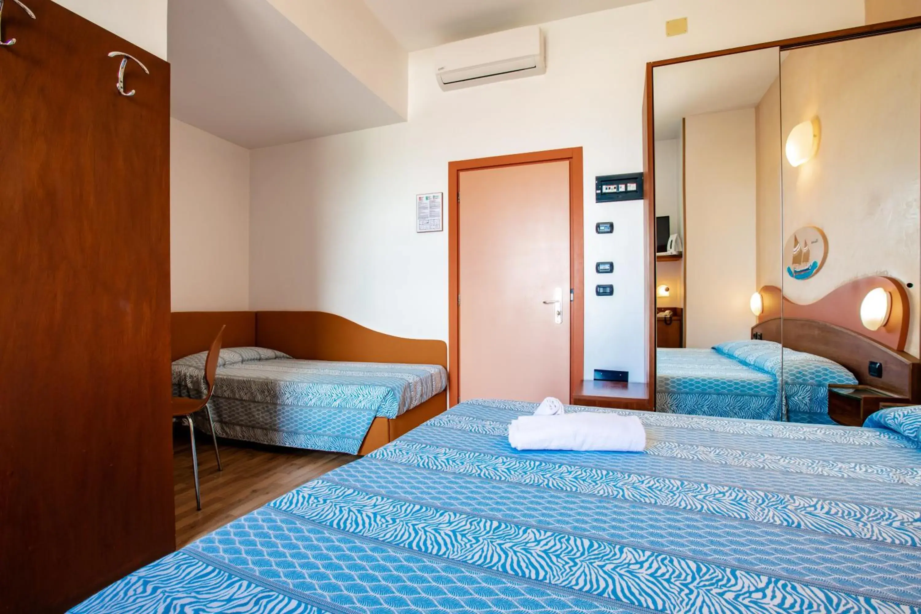 Double or Twin Room in Miramare Hotel Ristorante Convegni Double or Twin Room in Miramare Hotel Ristorante Convegni