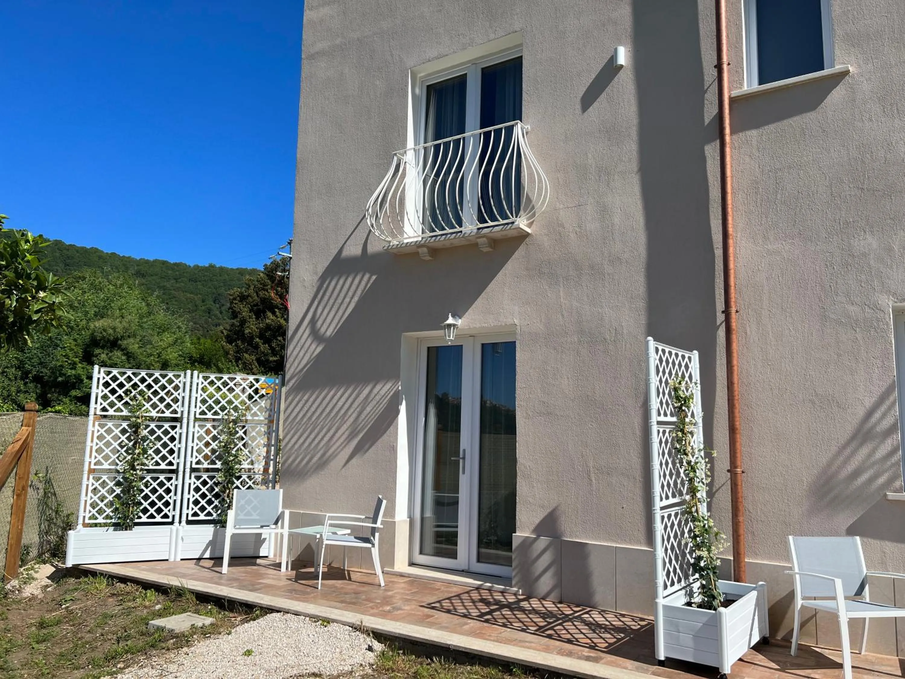 Property building in il Lago di Nemi