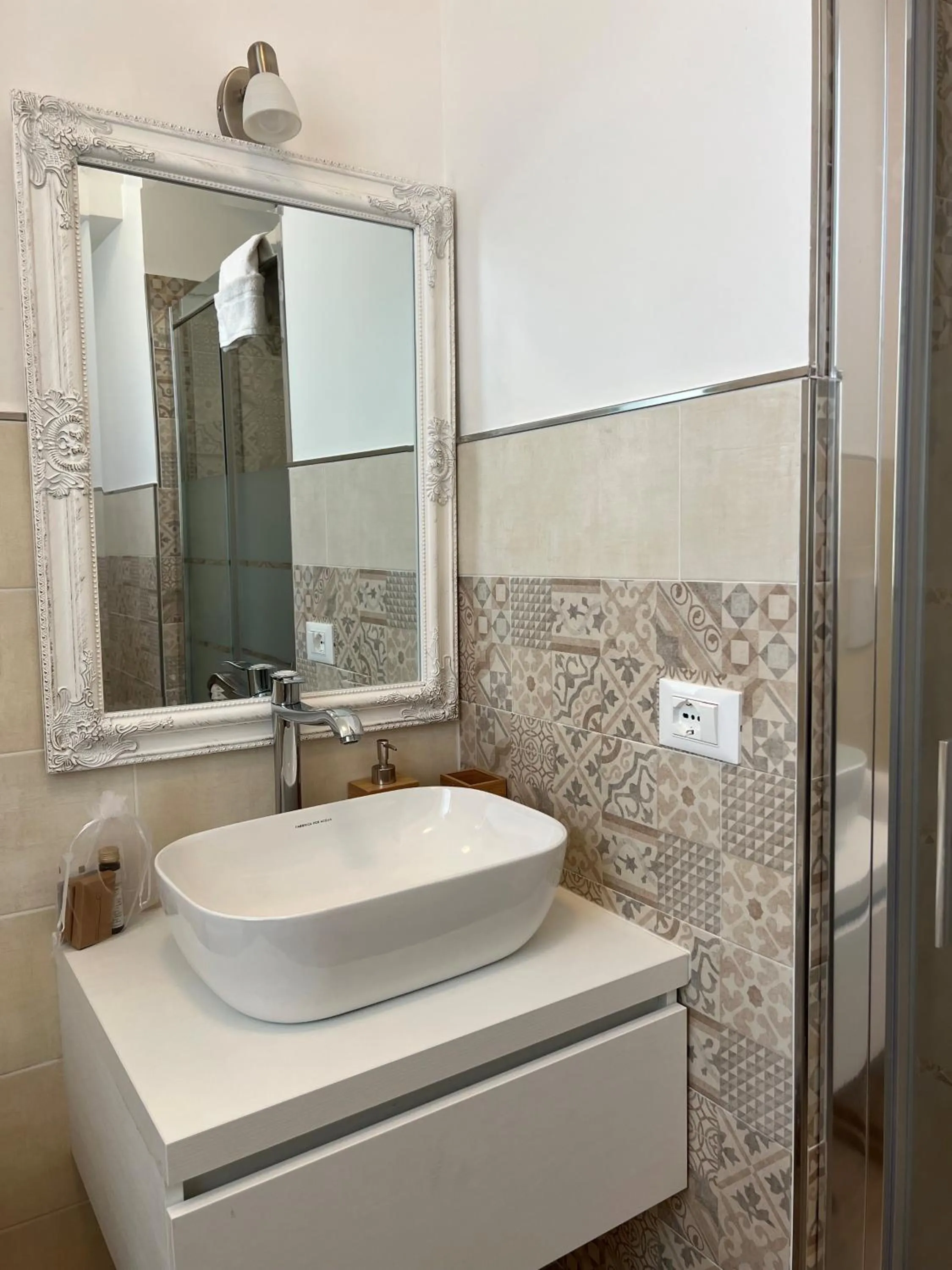 Shower in il Lago di Nemi