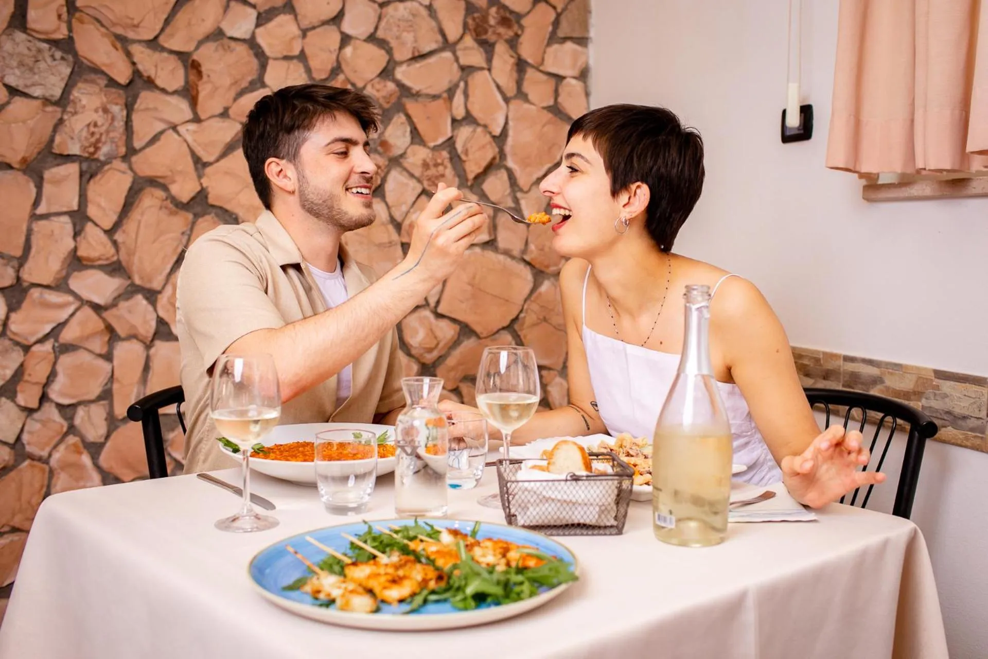 Restaurant/places to eat in New Bristol Sport Hotel