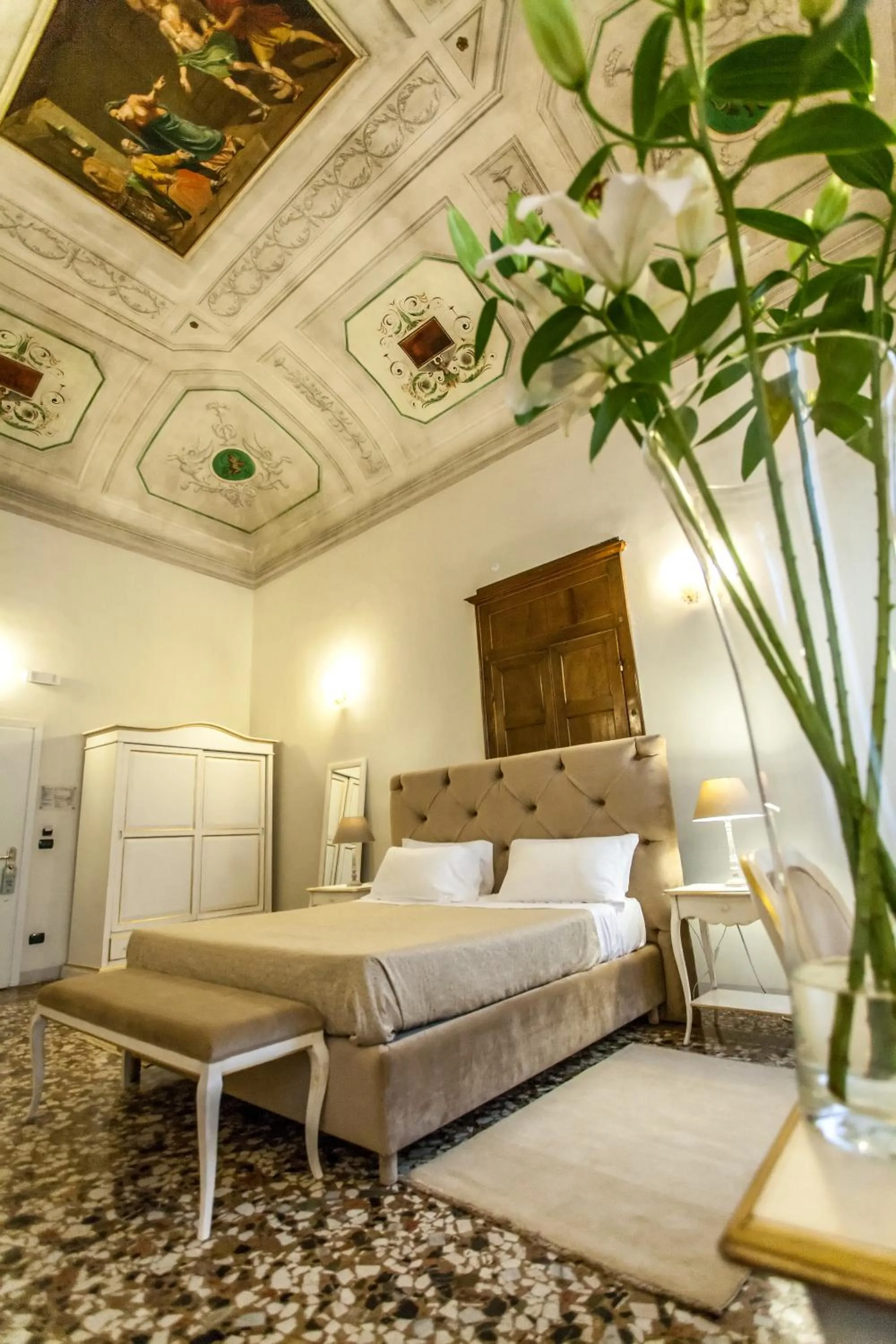 Decorative detail, Bed in Palazzo Galletti Abbiosi