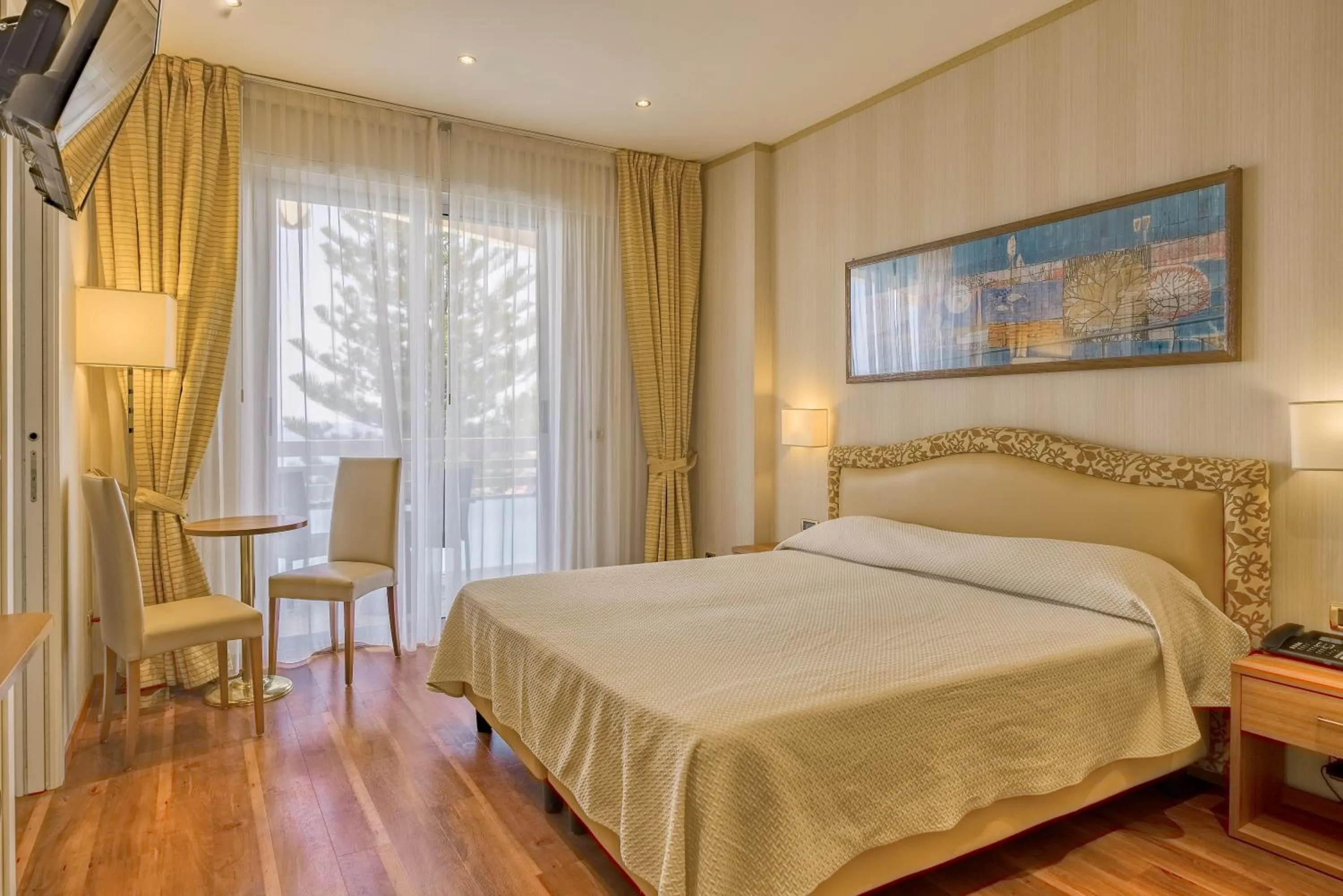 Photo of the whole room, Bed in Hotel Garden Lido