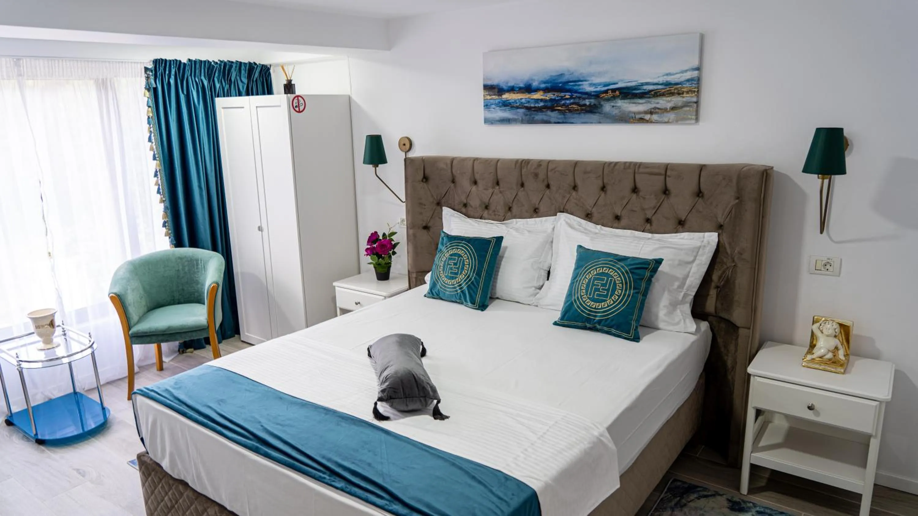 Bed in Avenue Venus - Avenue Hotels