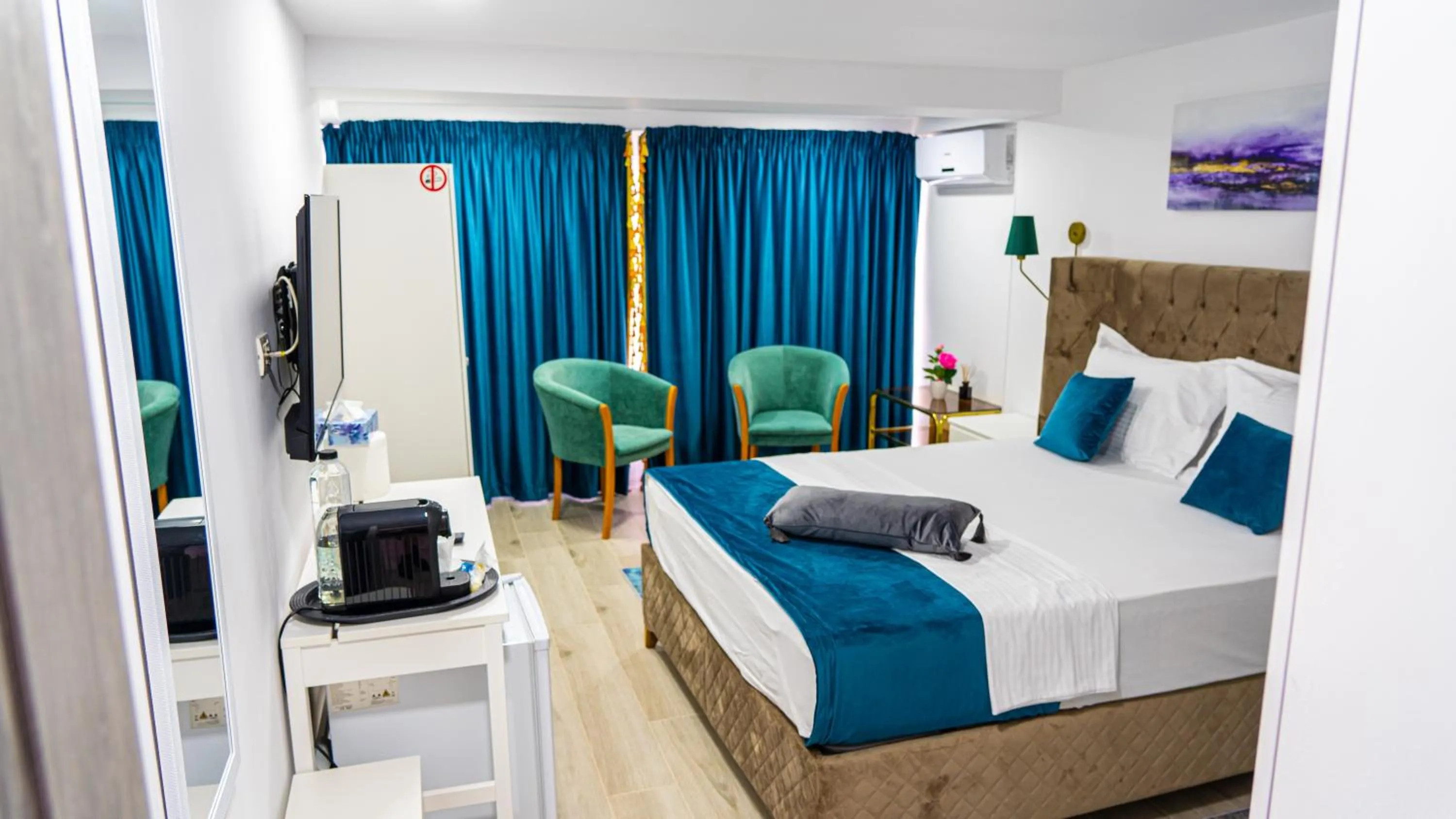 Bed in Avenue Venus - Avenue Hotels