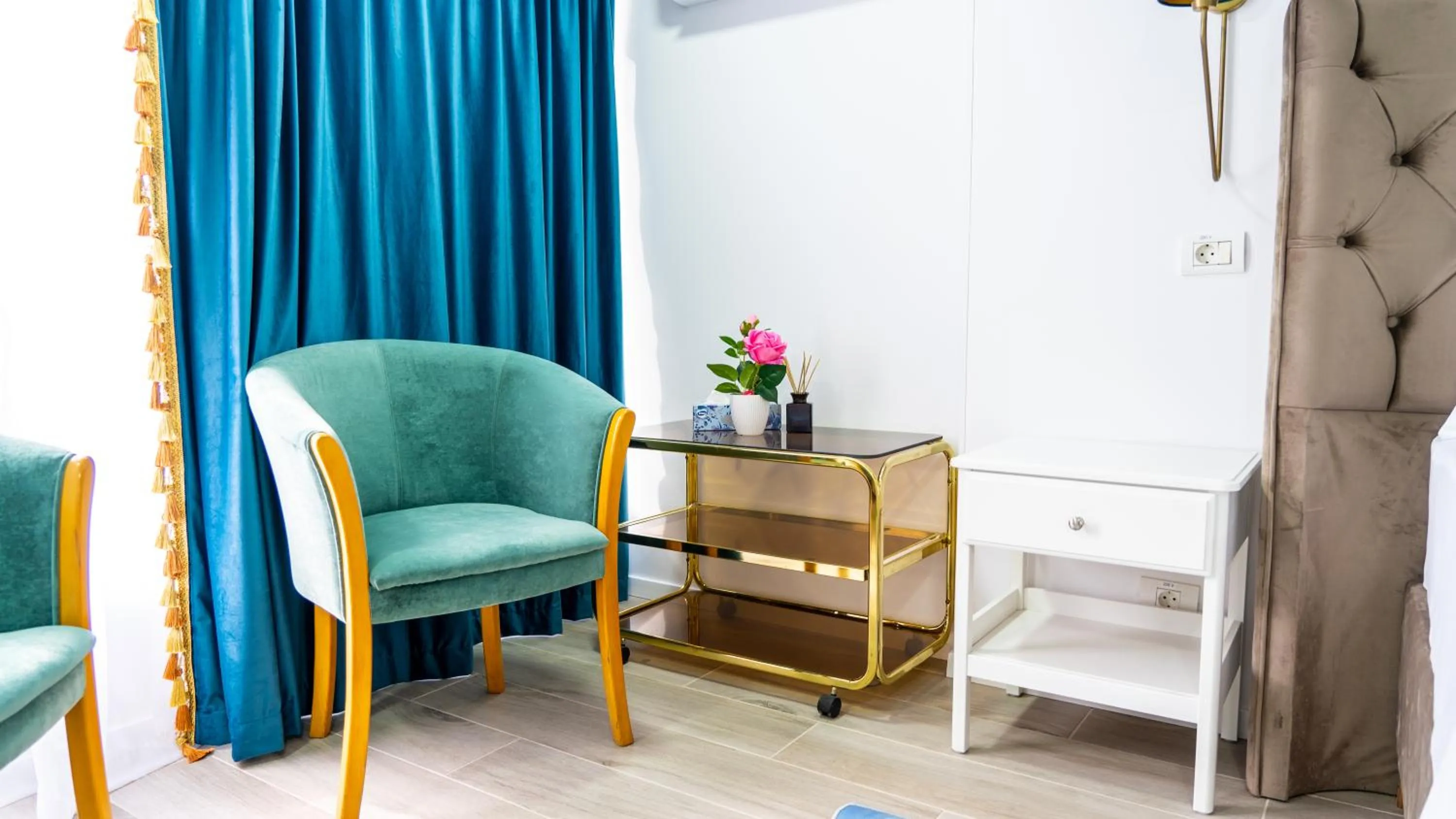 Seating area in Avenue Venus - Avenue Hotels