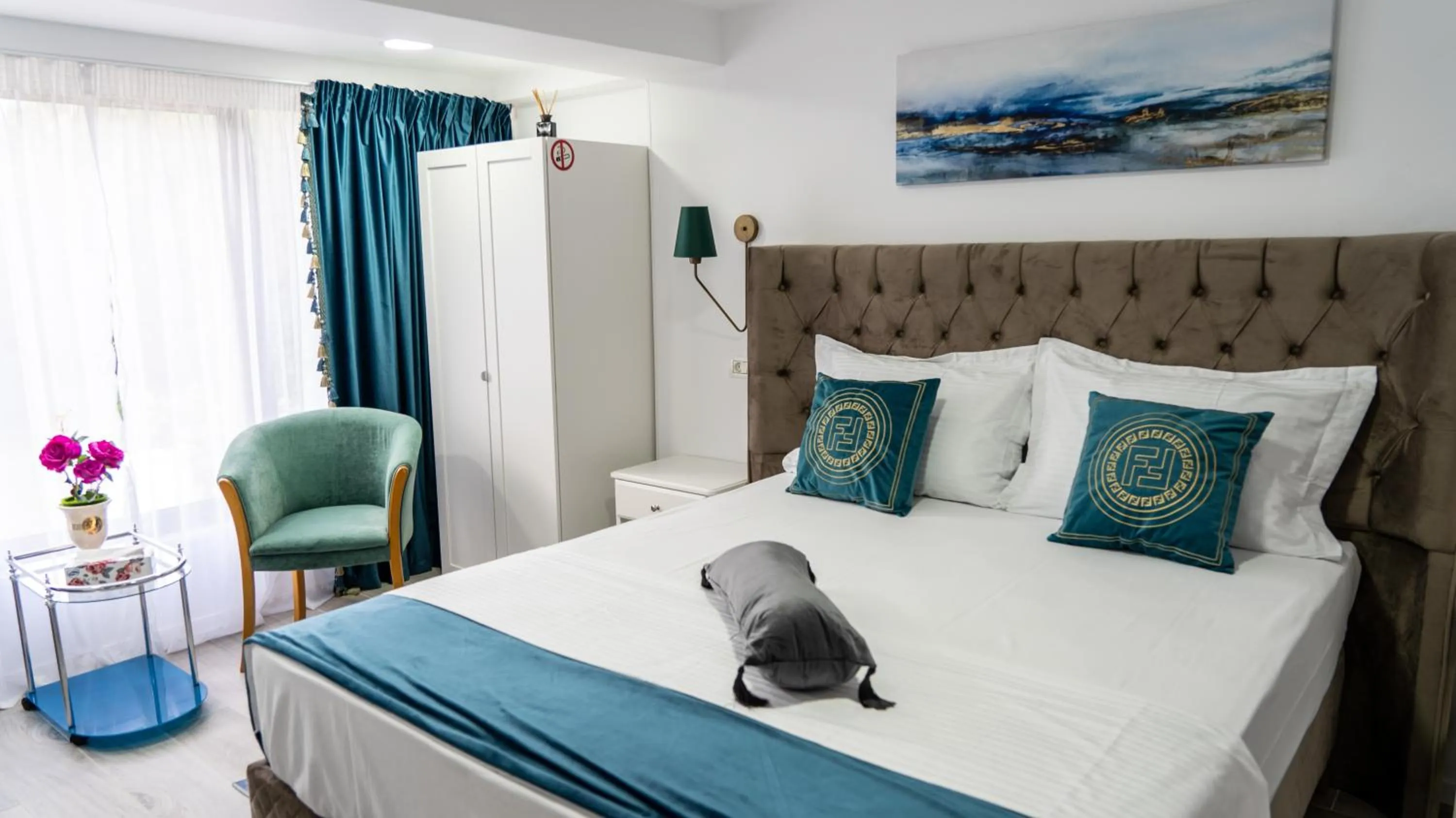 Bed in Avenue Venus - Avenue Hotels