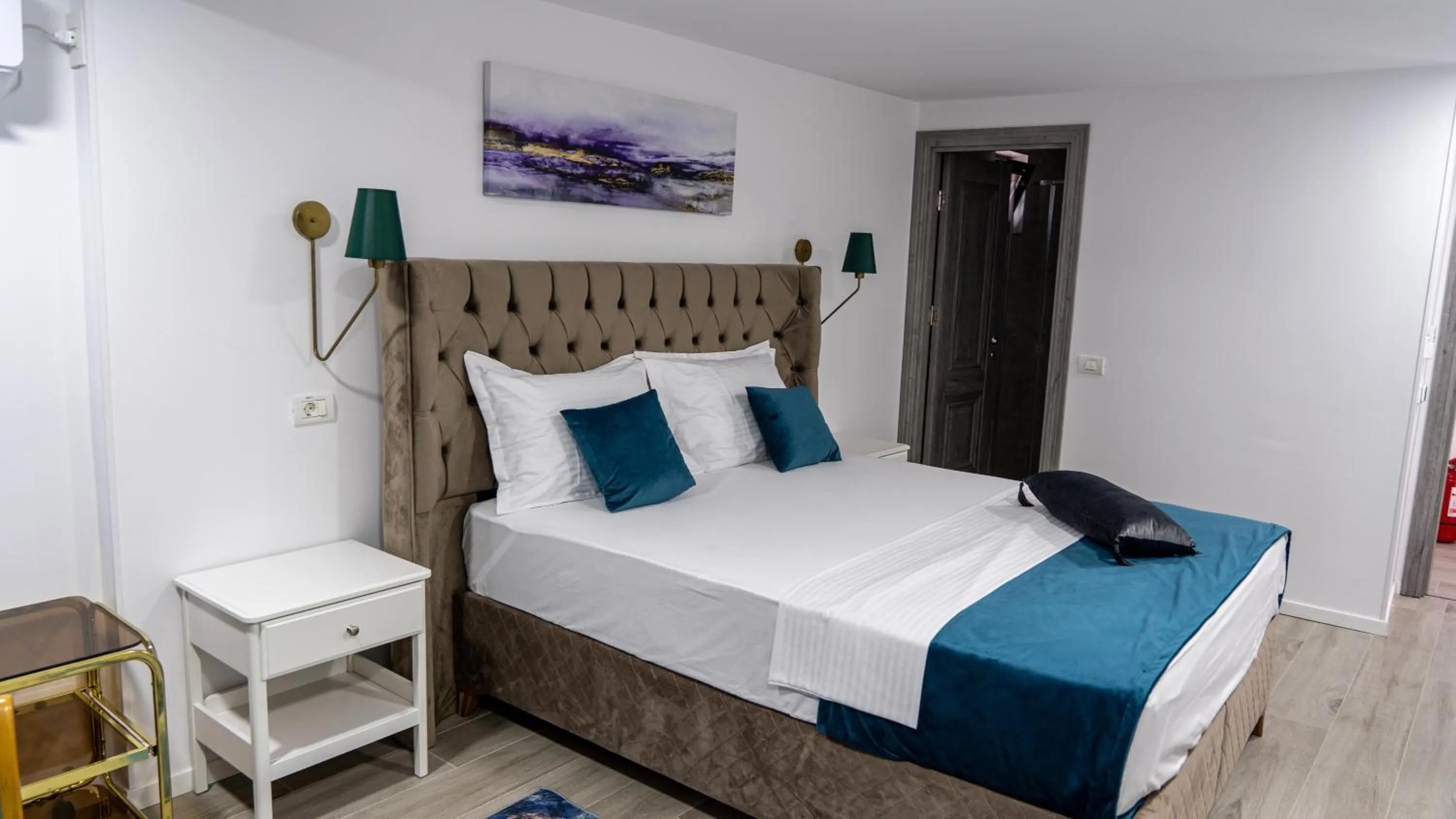 Bed in Avenue Venus - Avenue Hotels