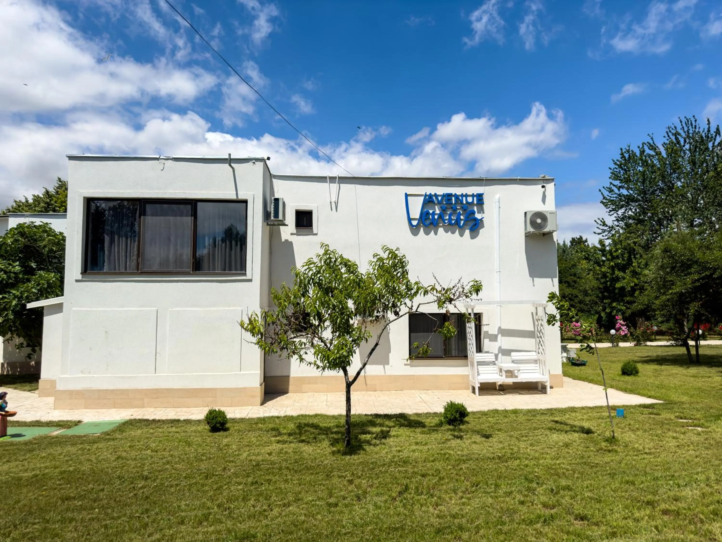 Property building in Avenue Venus - Avenue Hotels