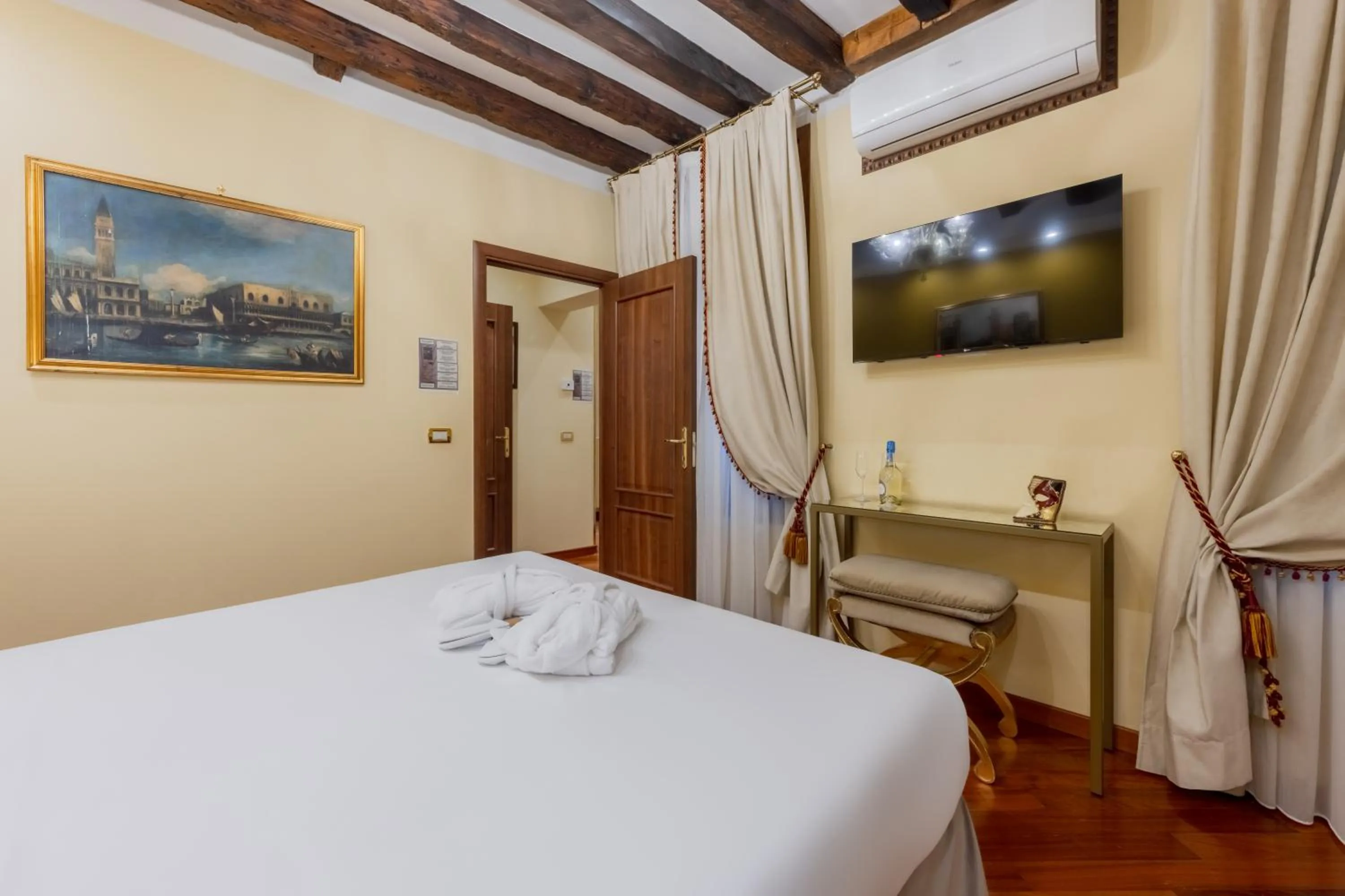 Bedroom, Bed in Cà dell'arte Suite