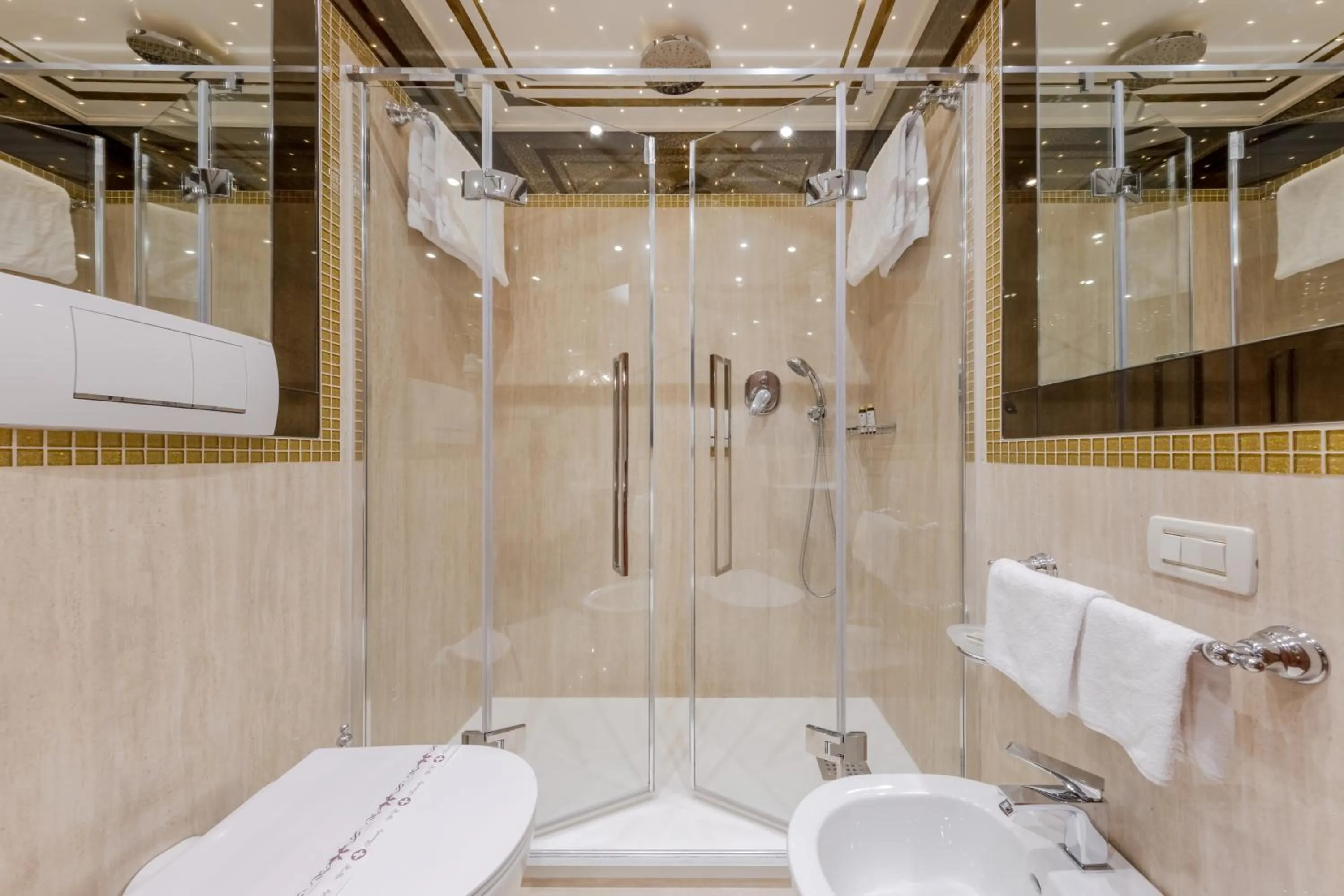 Bathroom in Cà dell'arte Suite