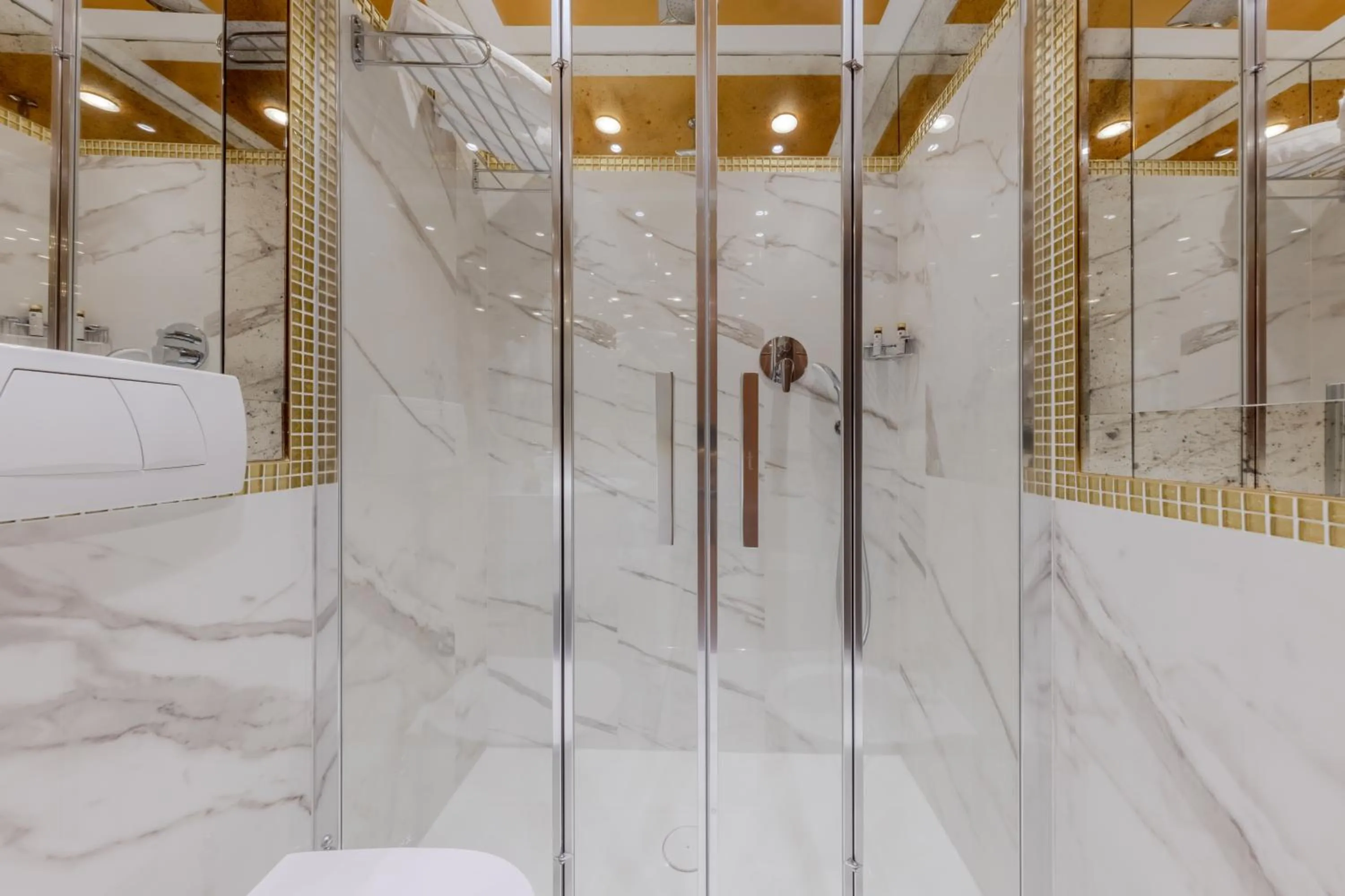 Bathroom in Cà dell'arte Suite