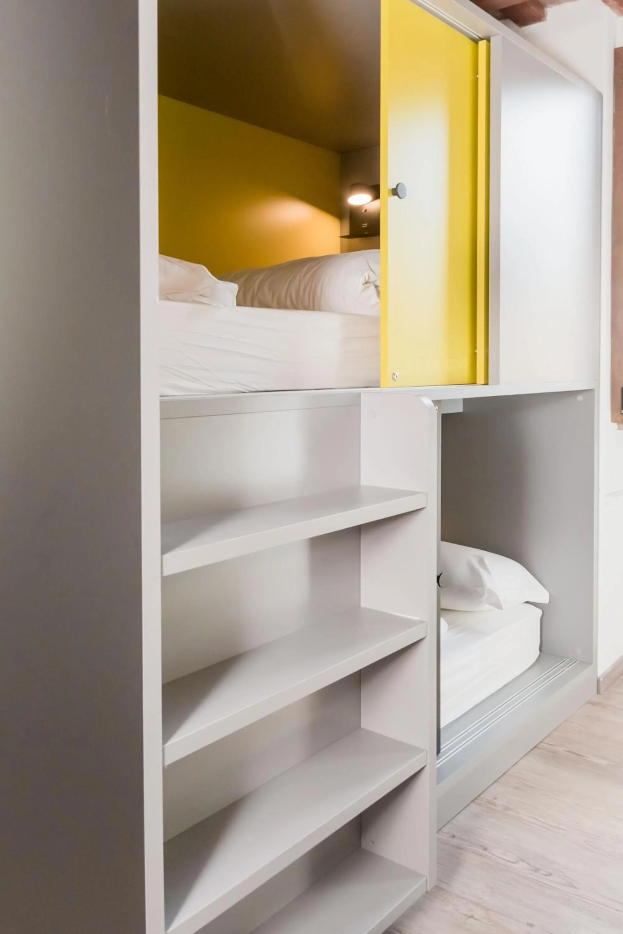 bunk bed, Bed in Free Hostels Roma