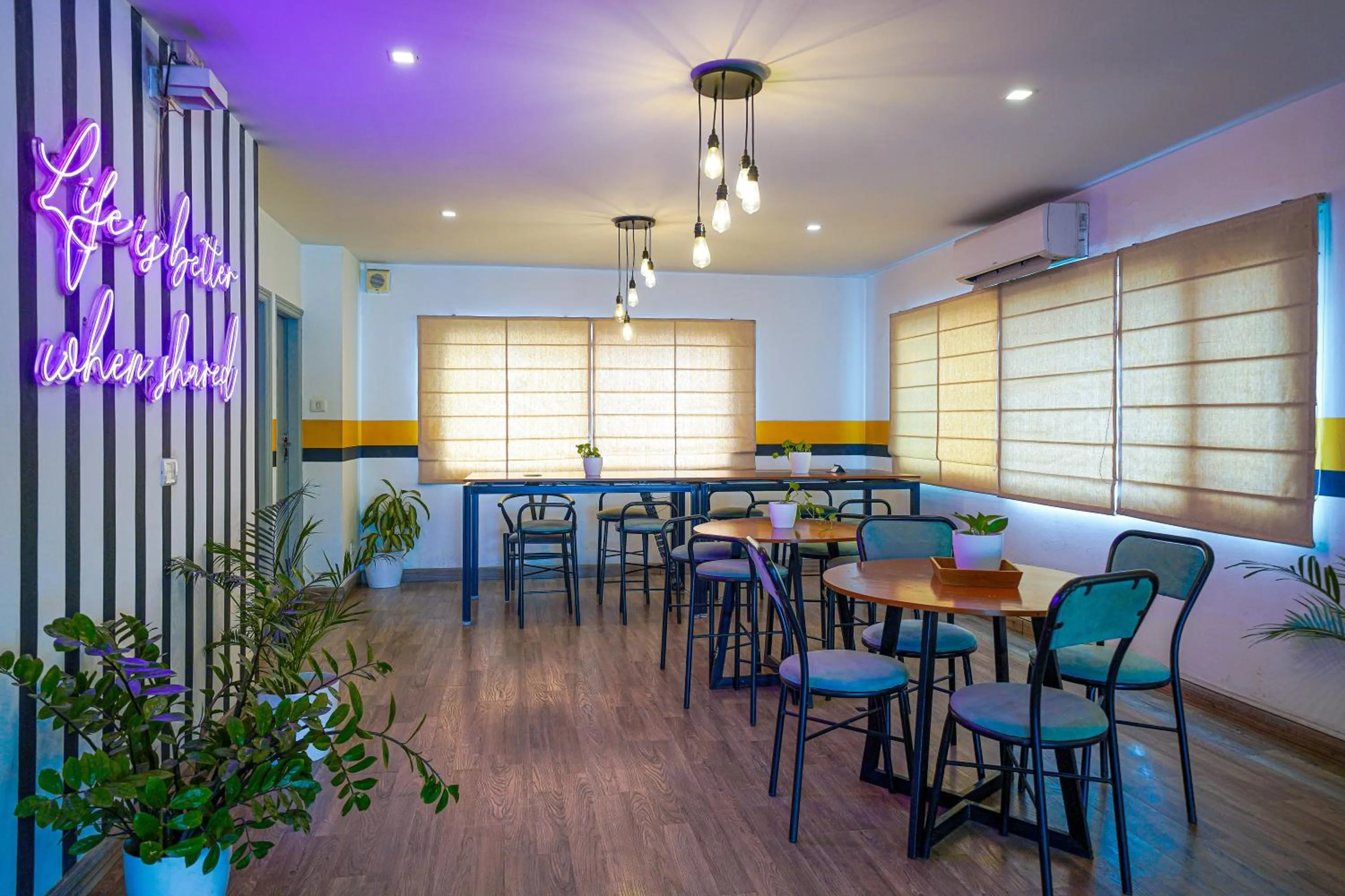 Restaurant/places to eat in Olive Zip Koramangala 100Ft Road by Embassy Group