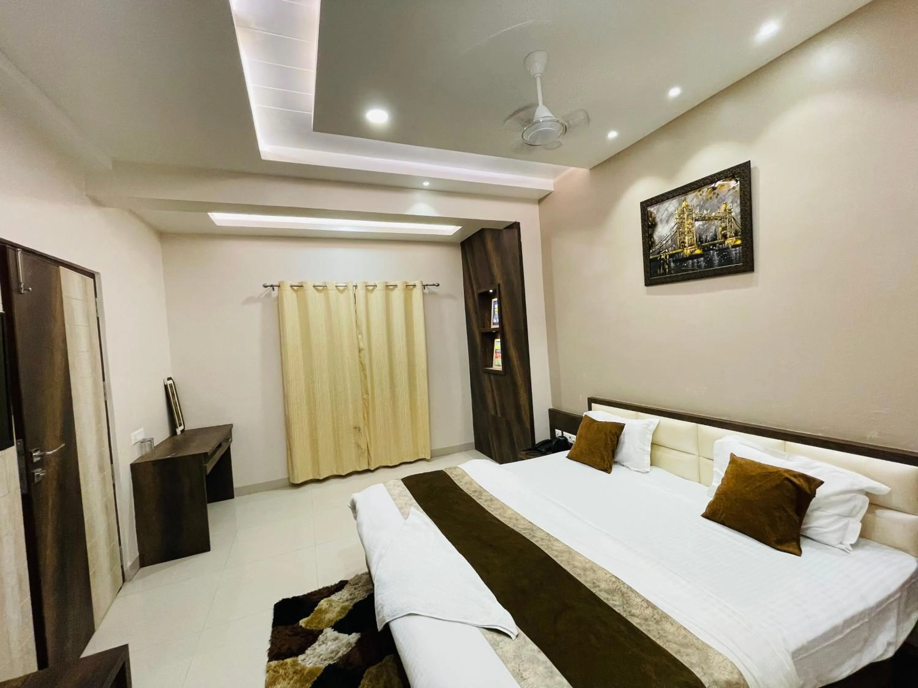 Photo of the whole room, Bed in Hotel Singh Comfort Inn