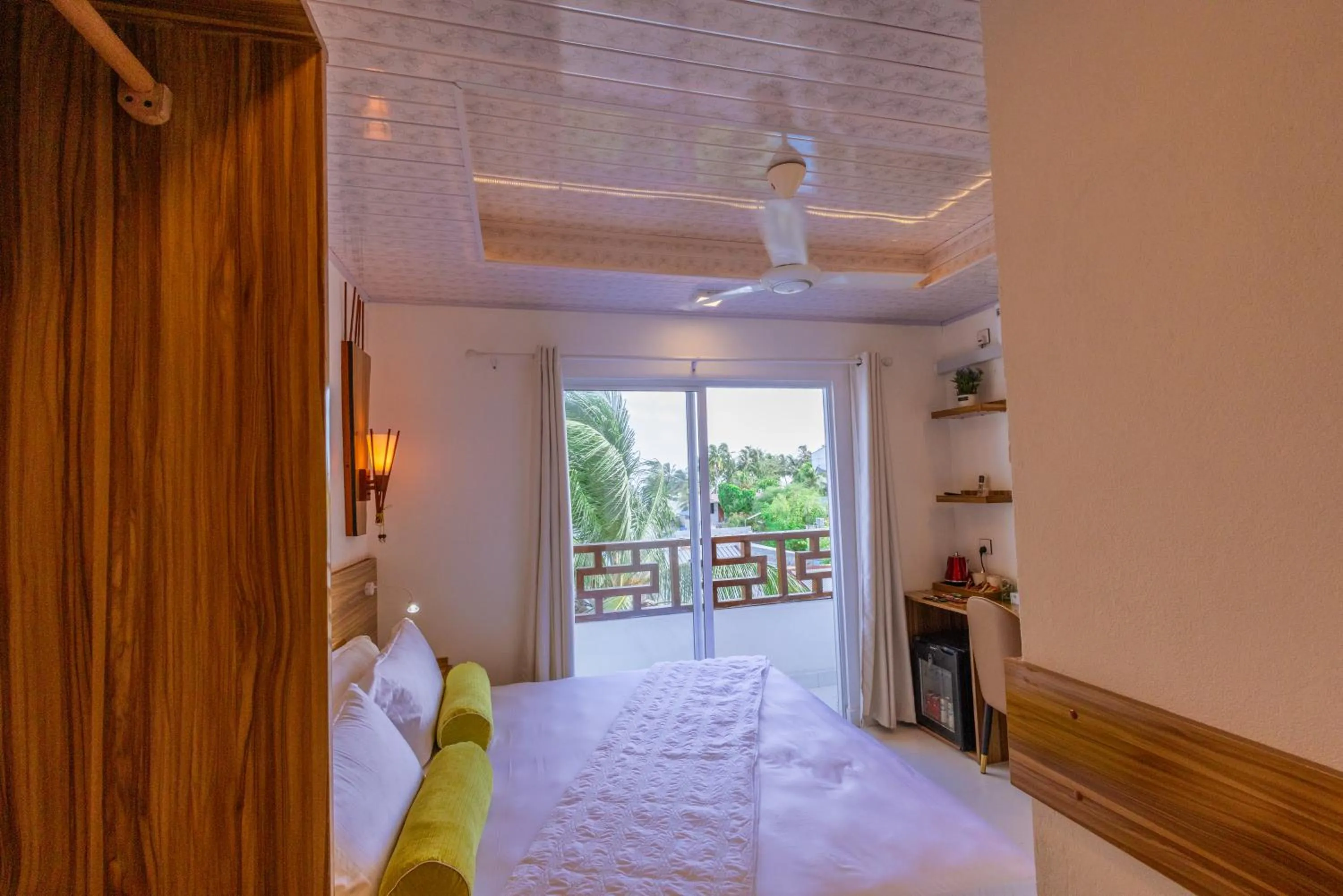 Bed in Batuta Maldives Fourson