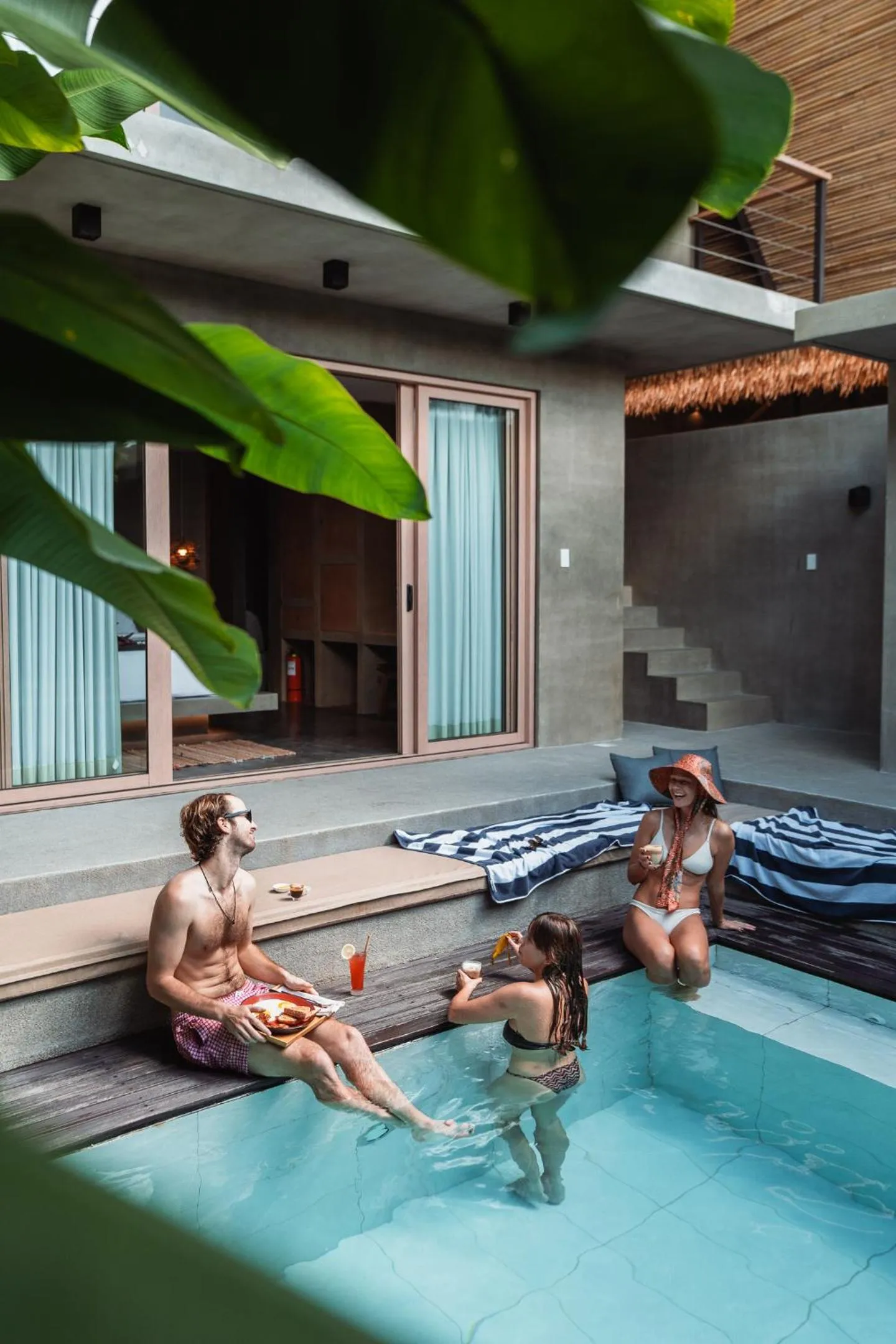 People in Panorama Villas El Nido