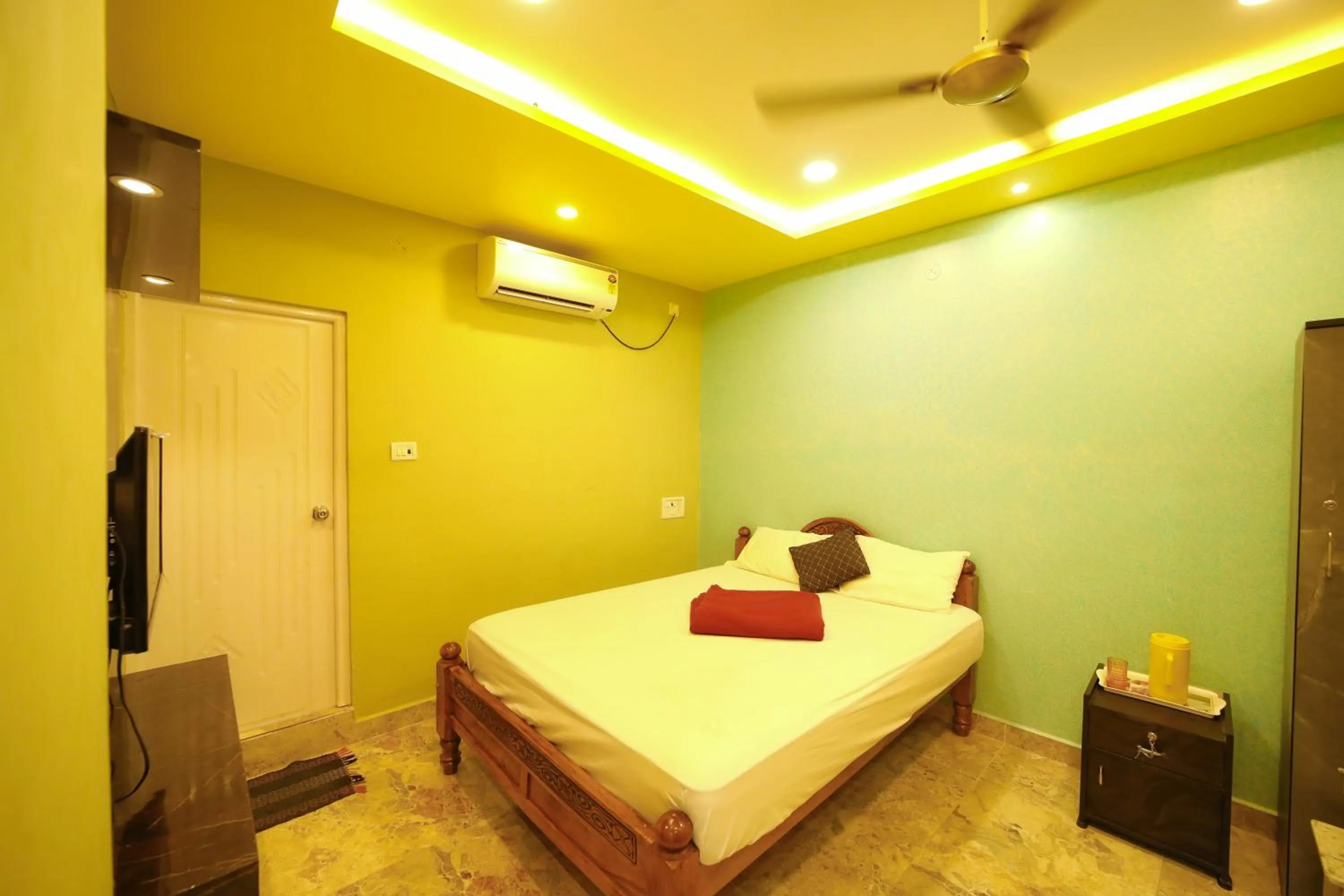 Bed in DayLight Stay