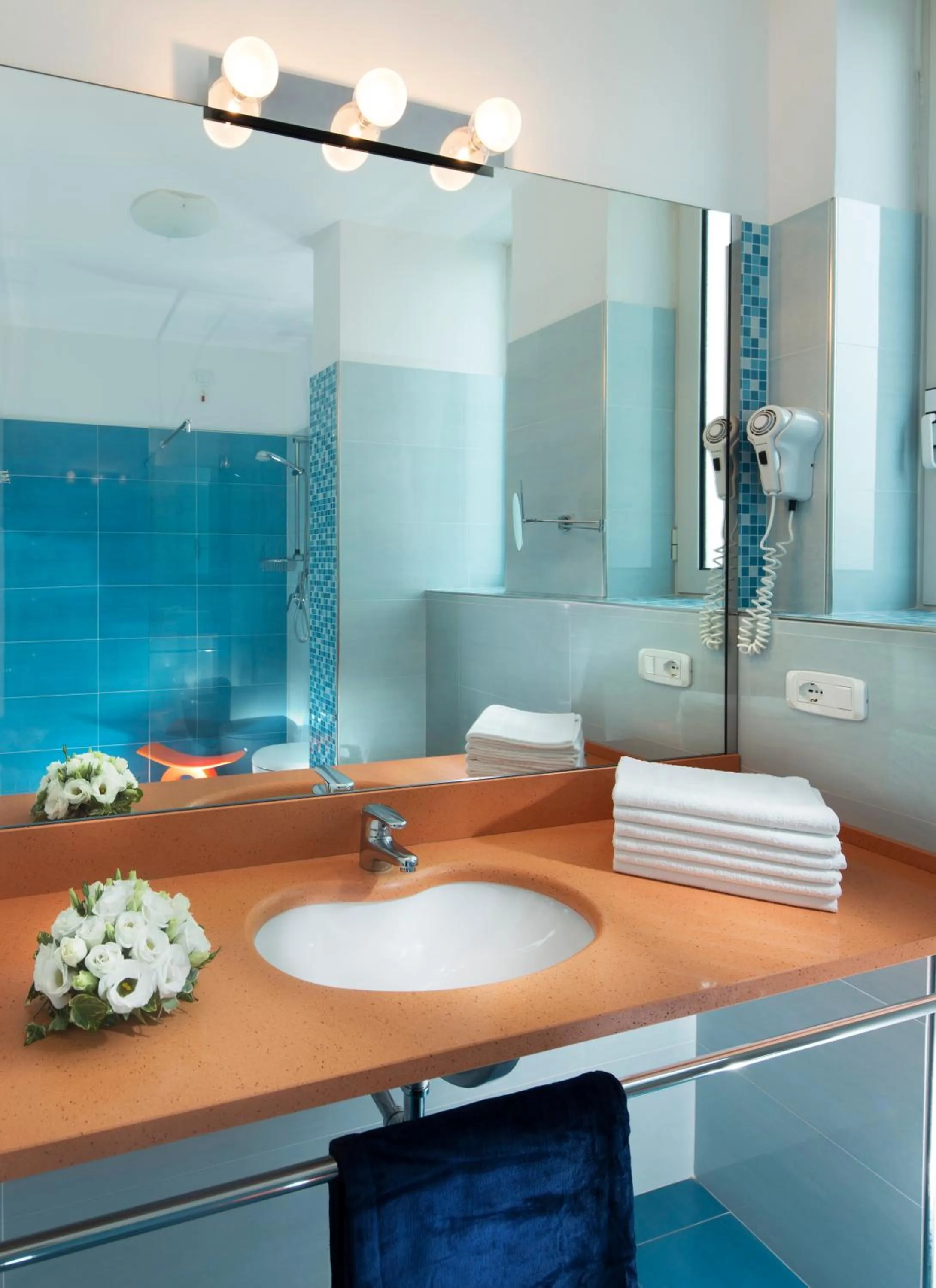 Bathroom in Hotel Parigi