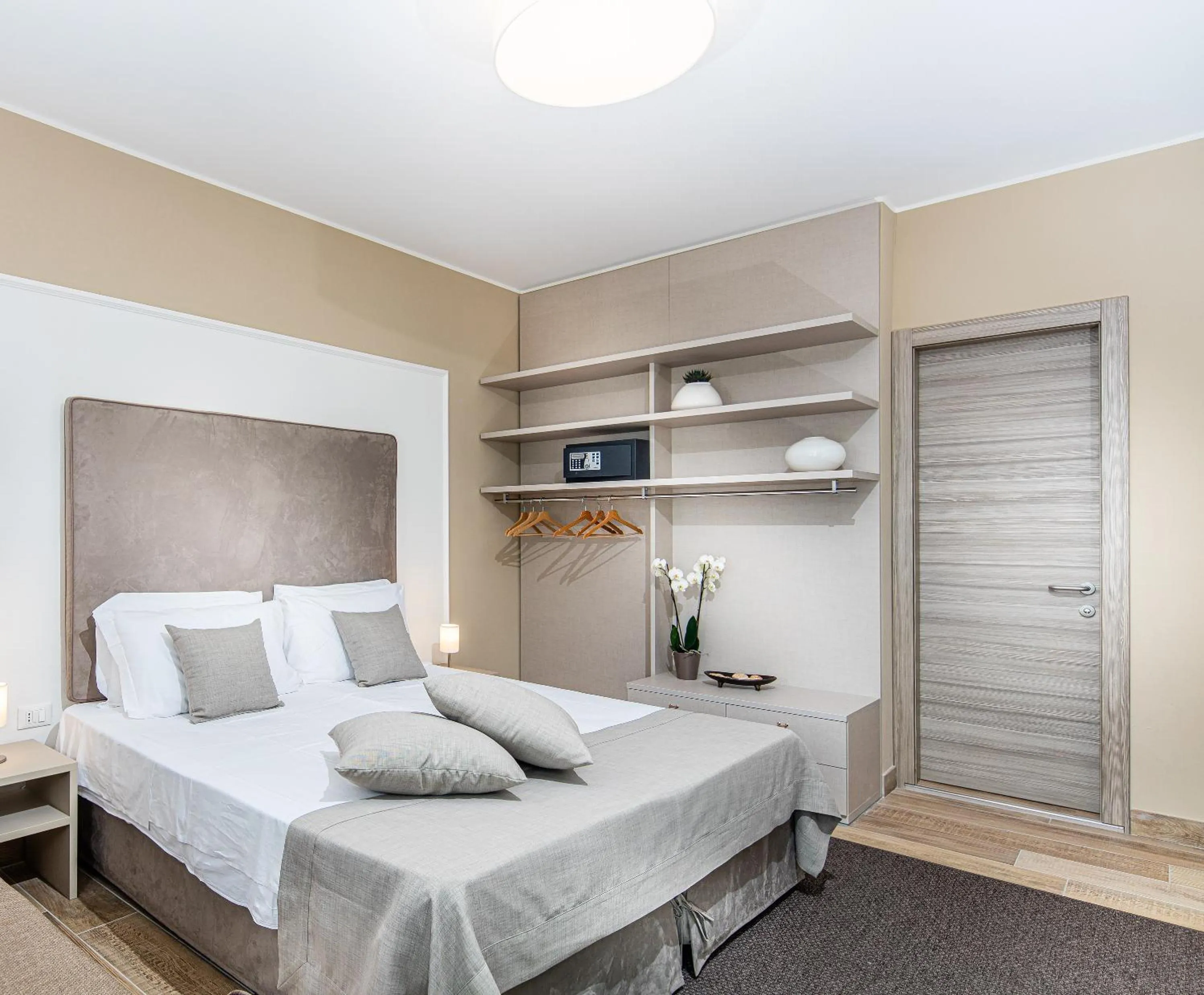 Bed in Hotel Capitol