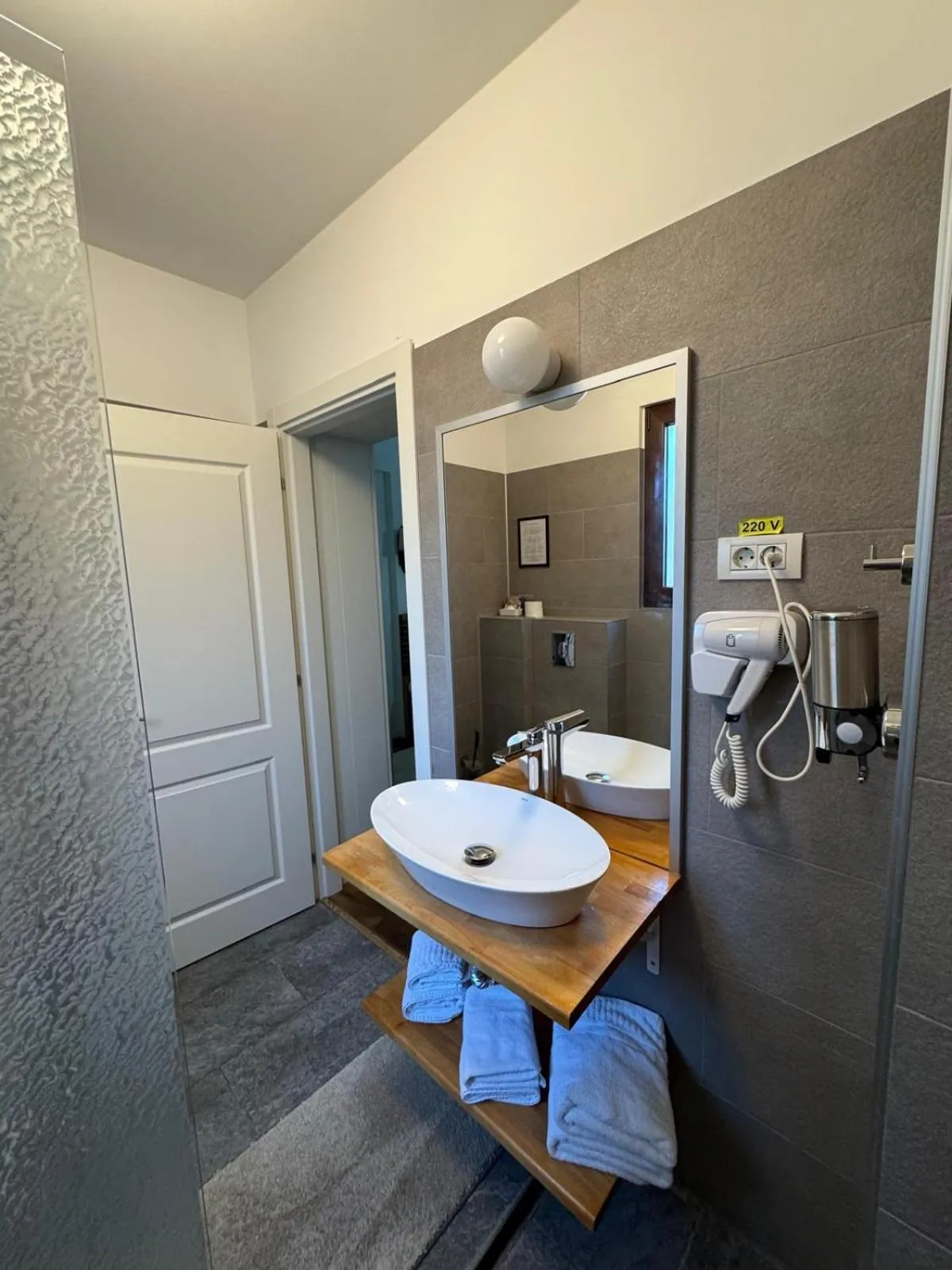 Bathroom in Nobel Boutique