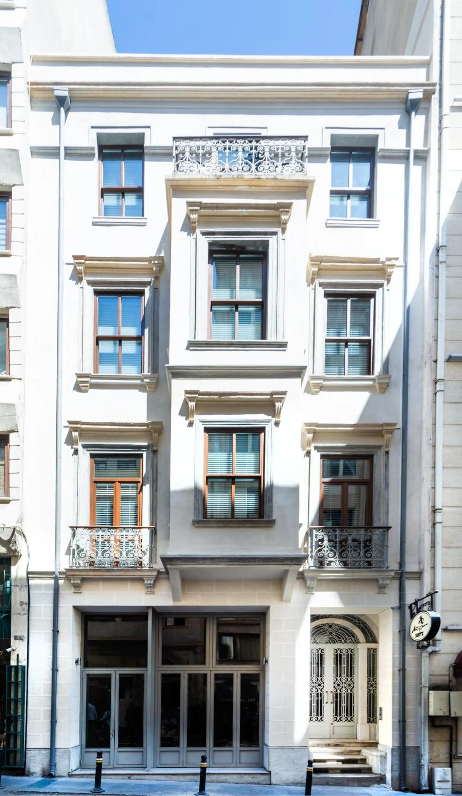 Property building in Art Pera Suites