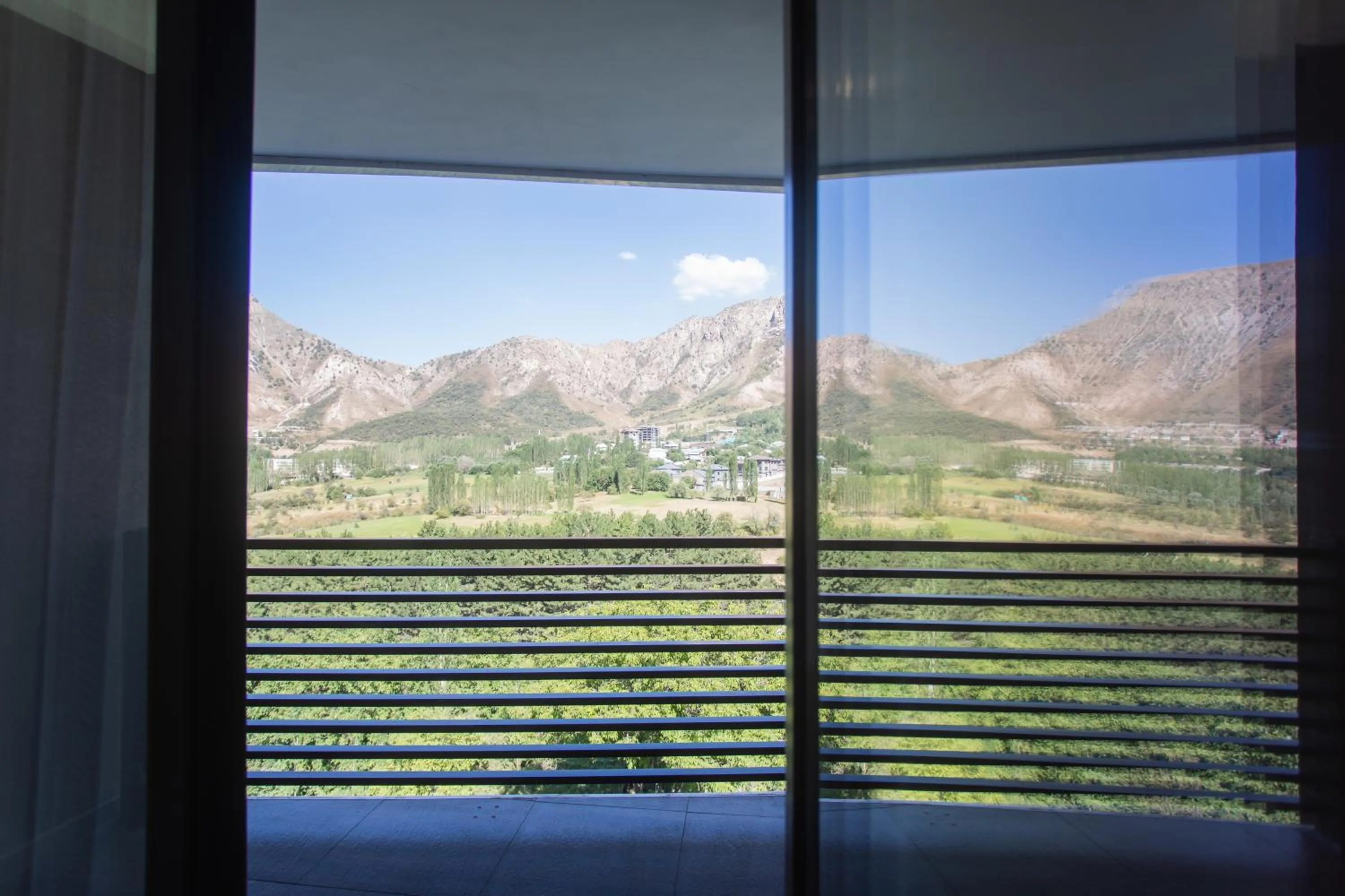 ARCHAZOR Mountain Resort