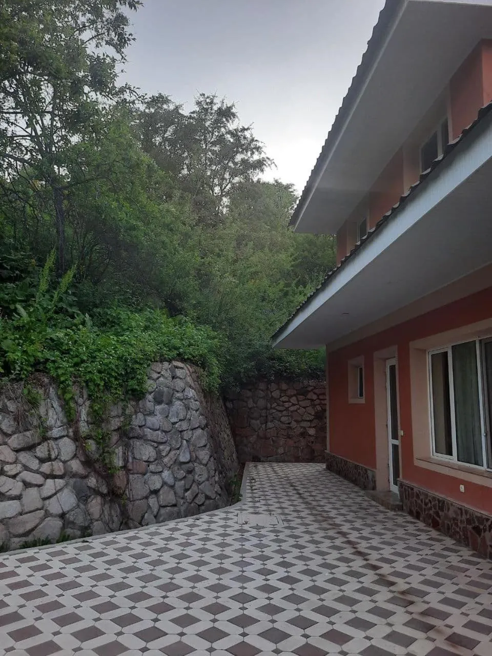 ARCHAZOR Mountain Resort