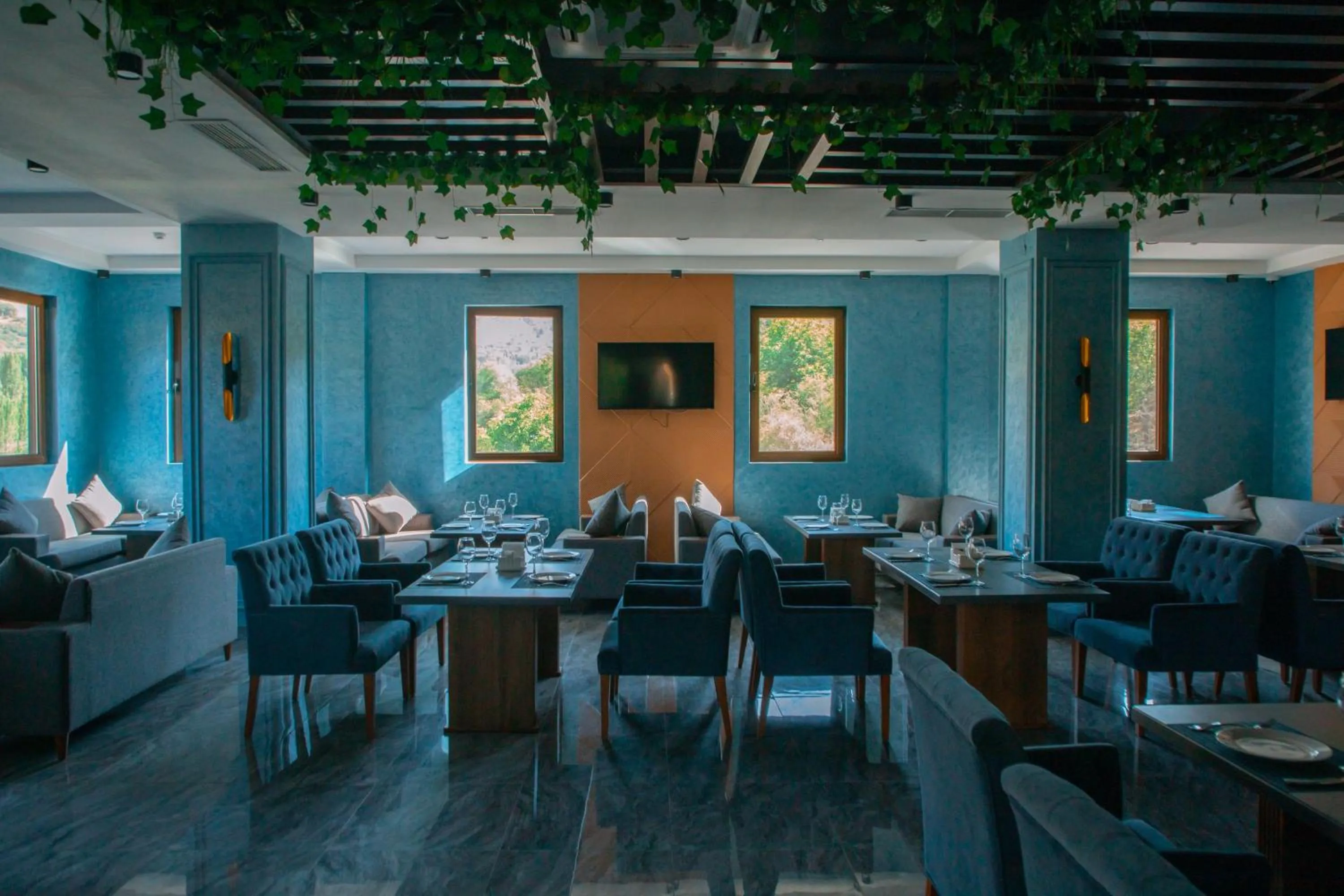 ARCHAZOR Mountain Resort