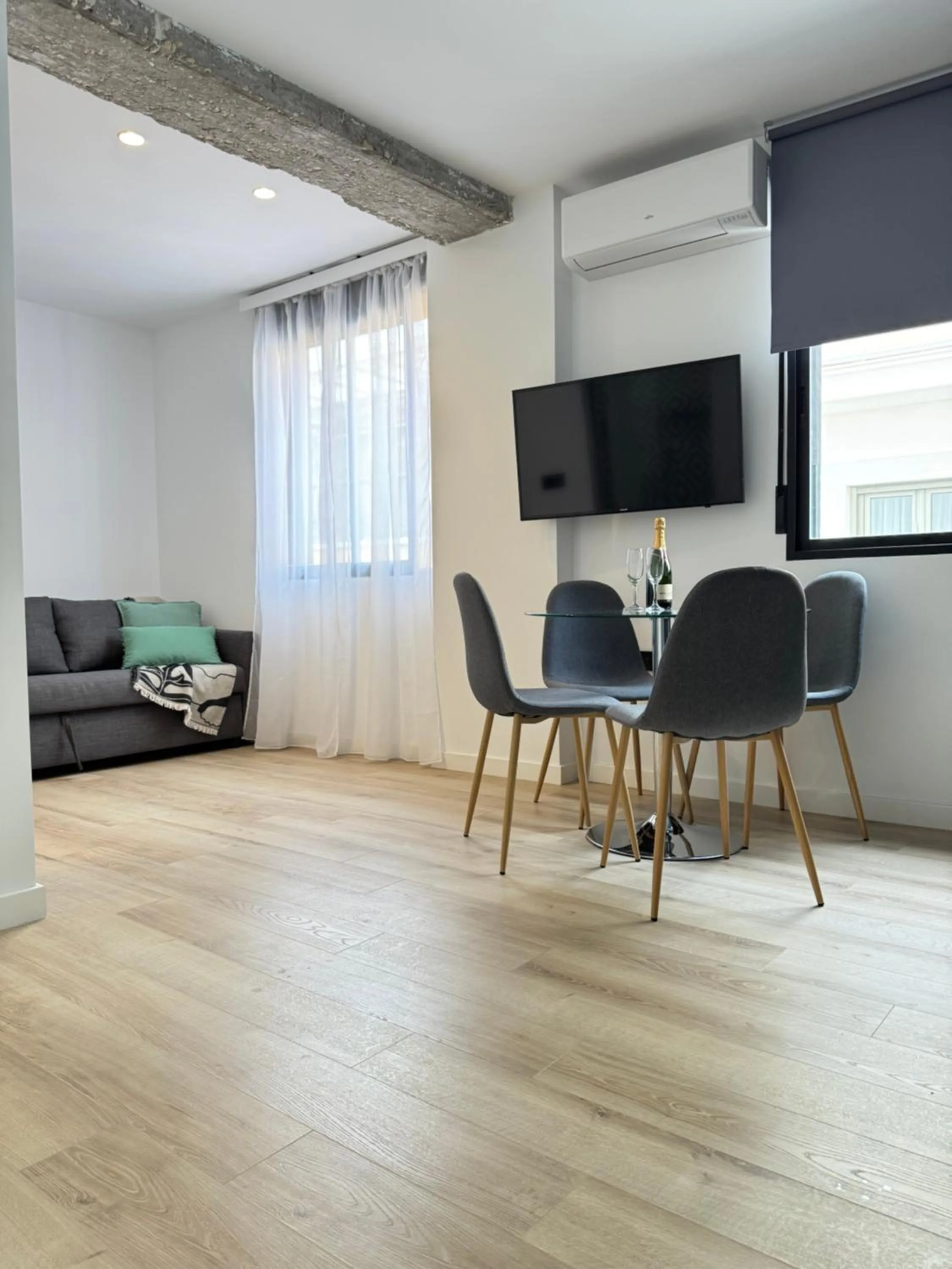 TV and multimedia in Apart-hotel Happy Life