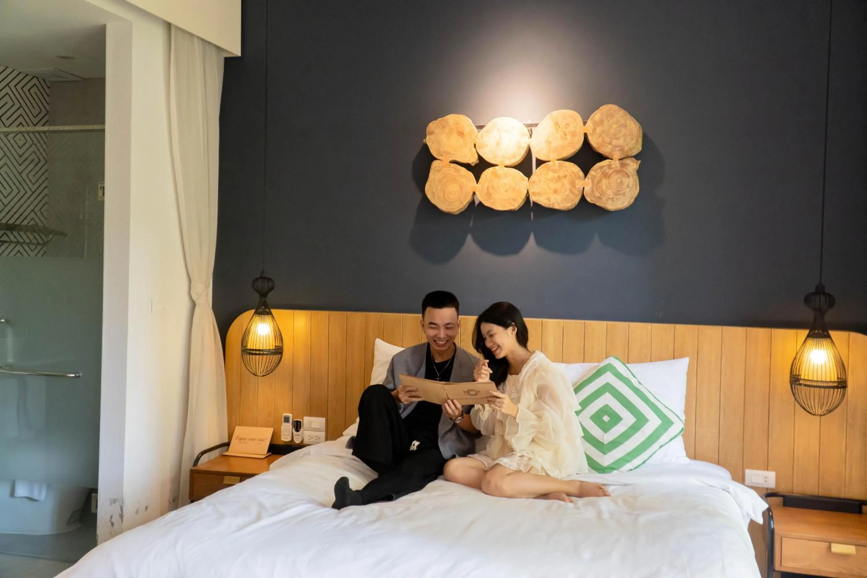 People, Bed in Seaforest Hotel by Haviland