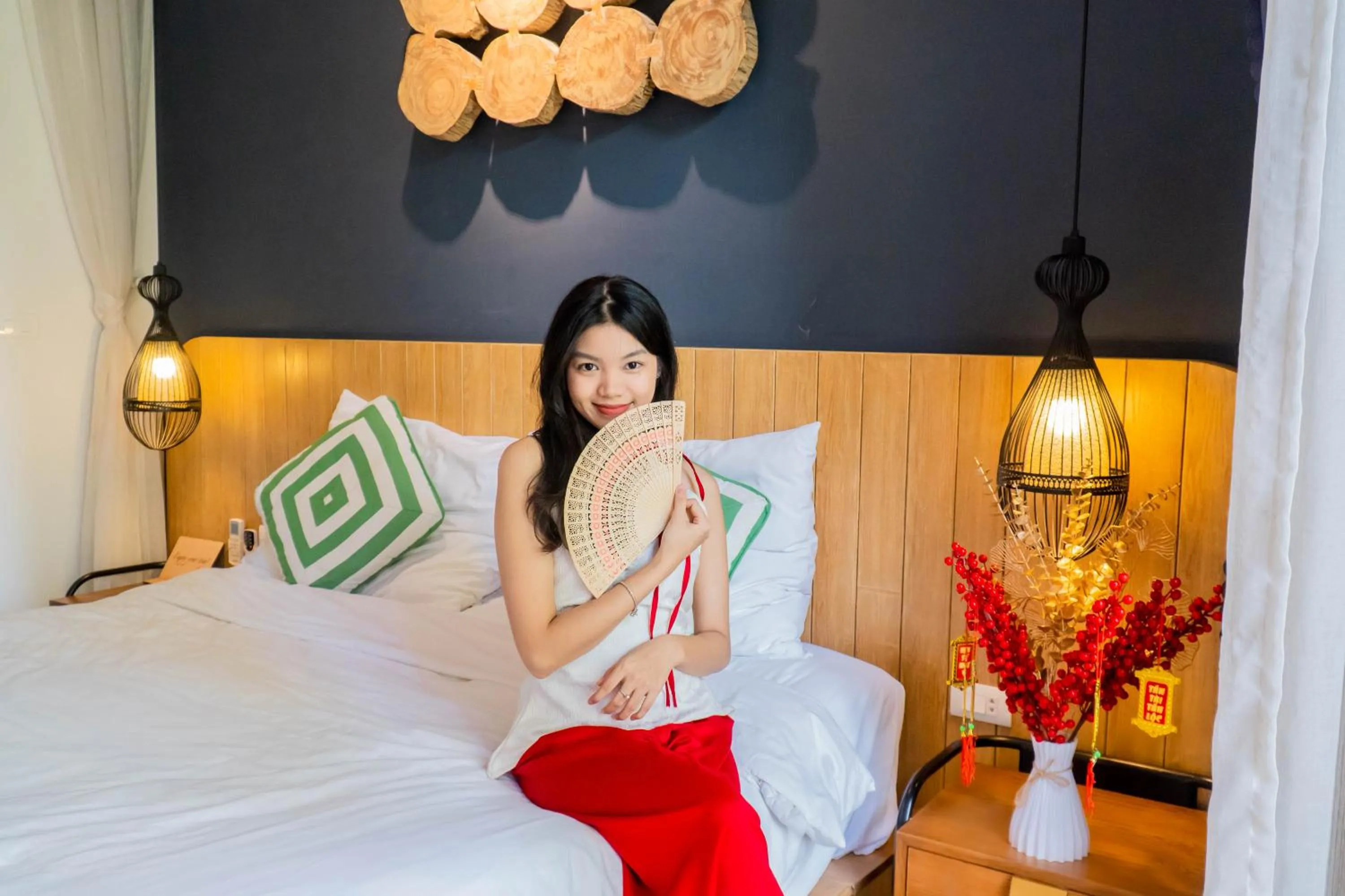 People, Bed in Seaforest Hotel by Haviland