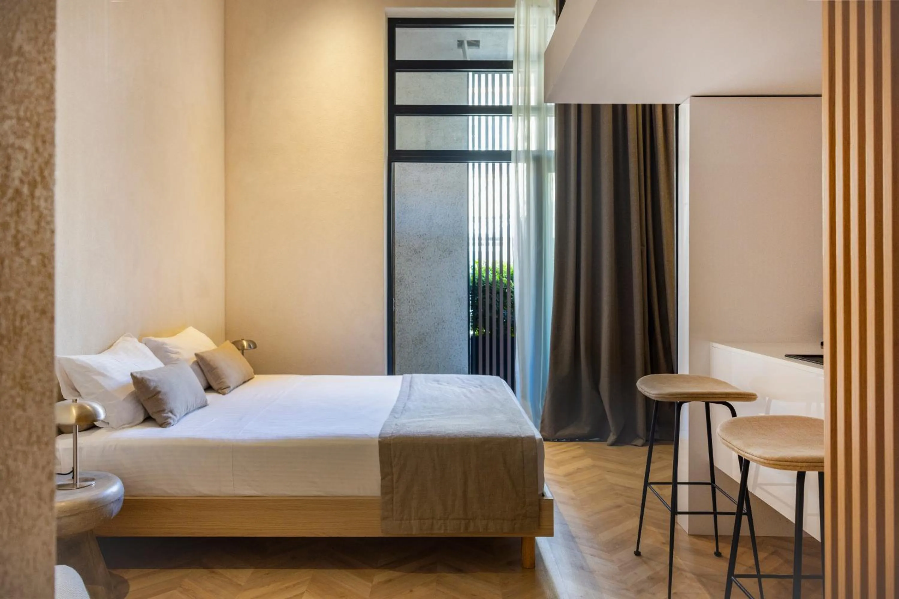 Bed in The Newel Psychiko