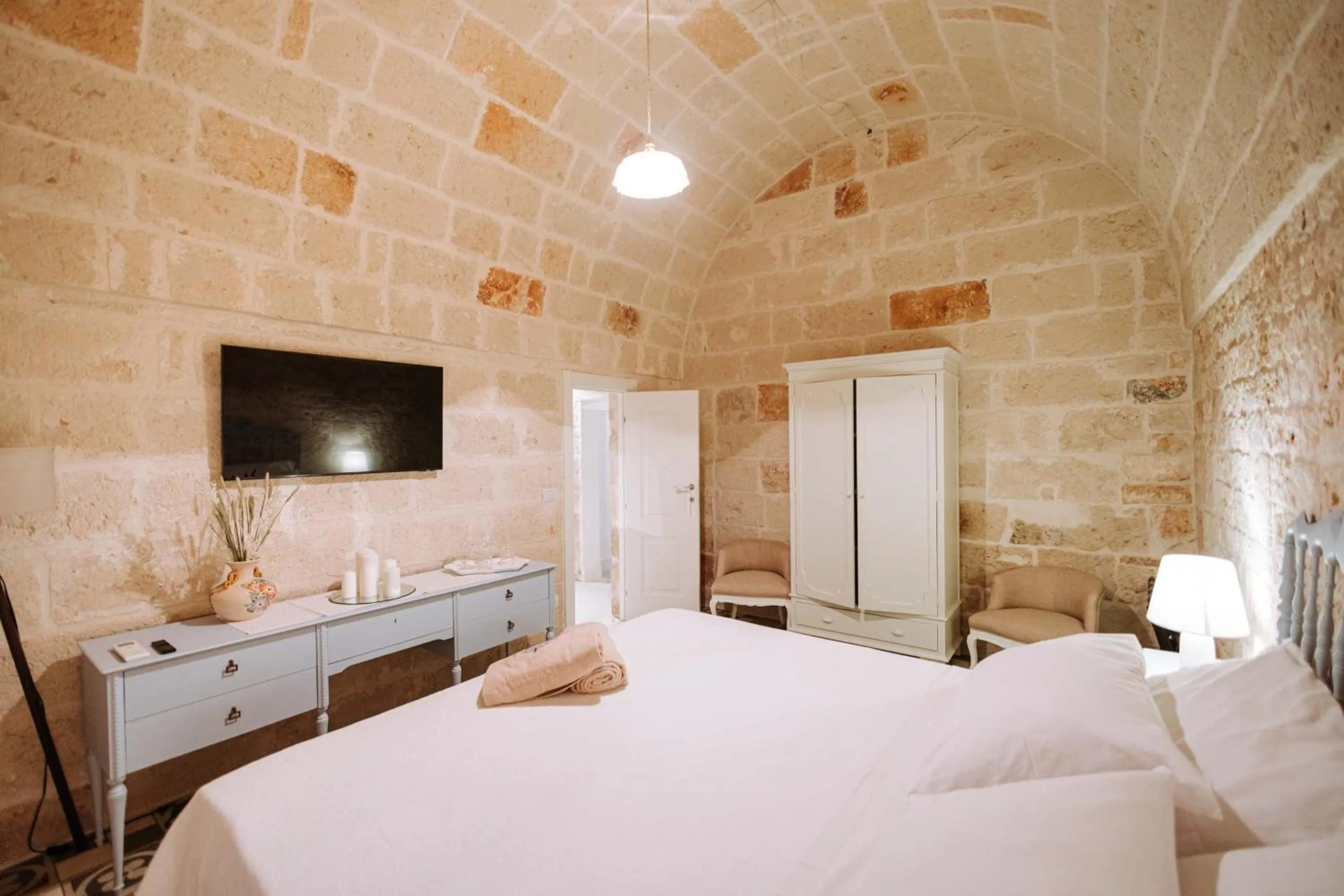 Bed in Villa Sardella