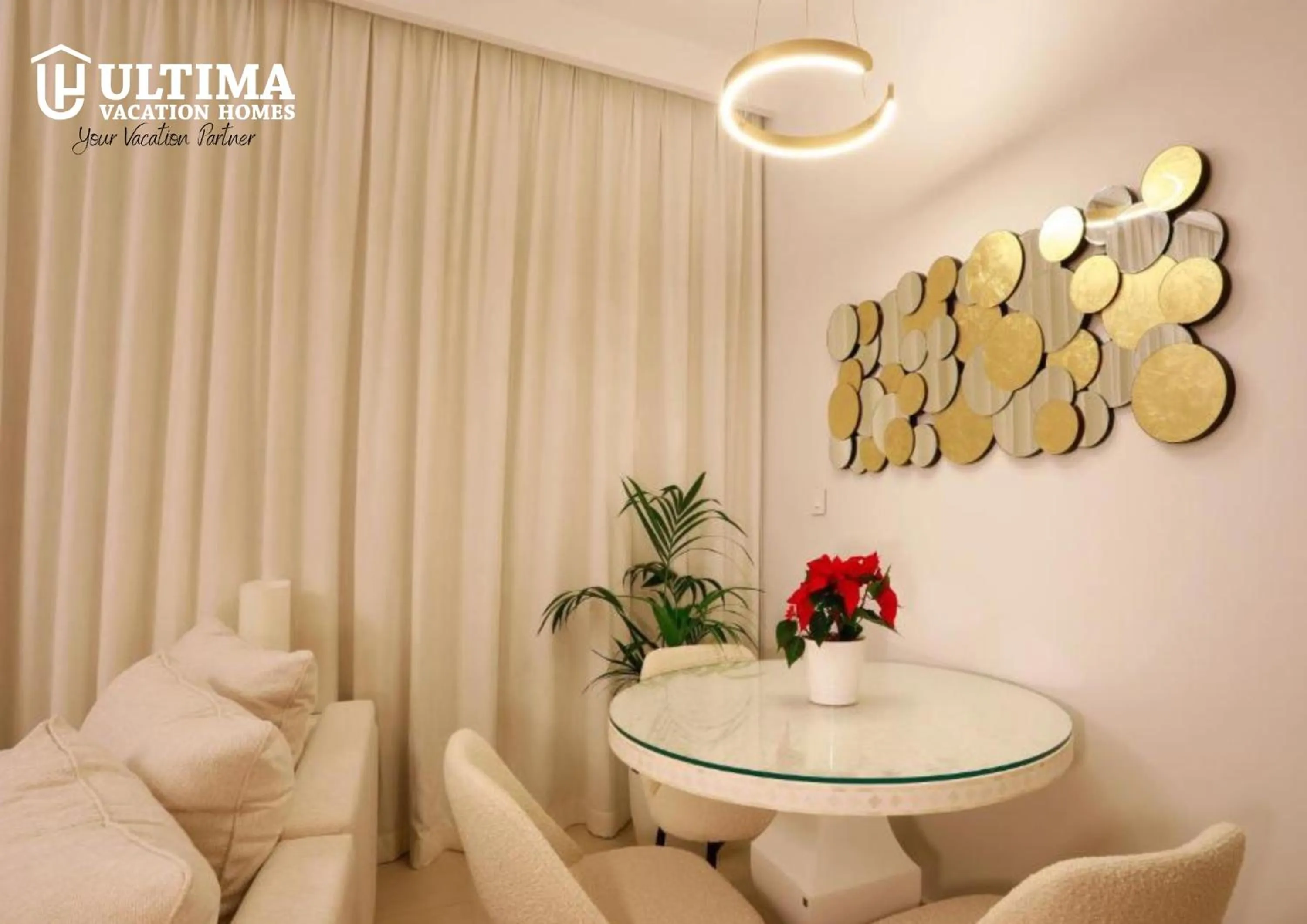 Living room in Elegant Apartment with Direct access to Dubai Mall