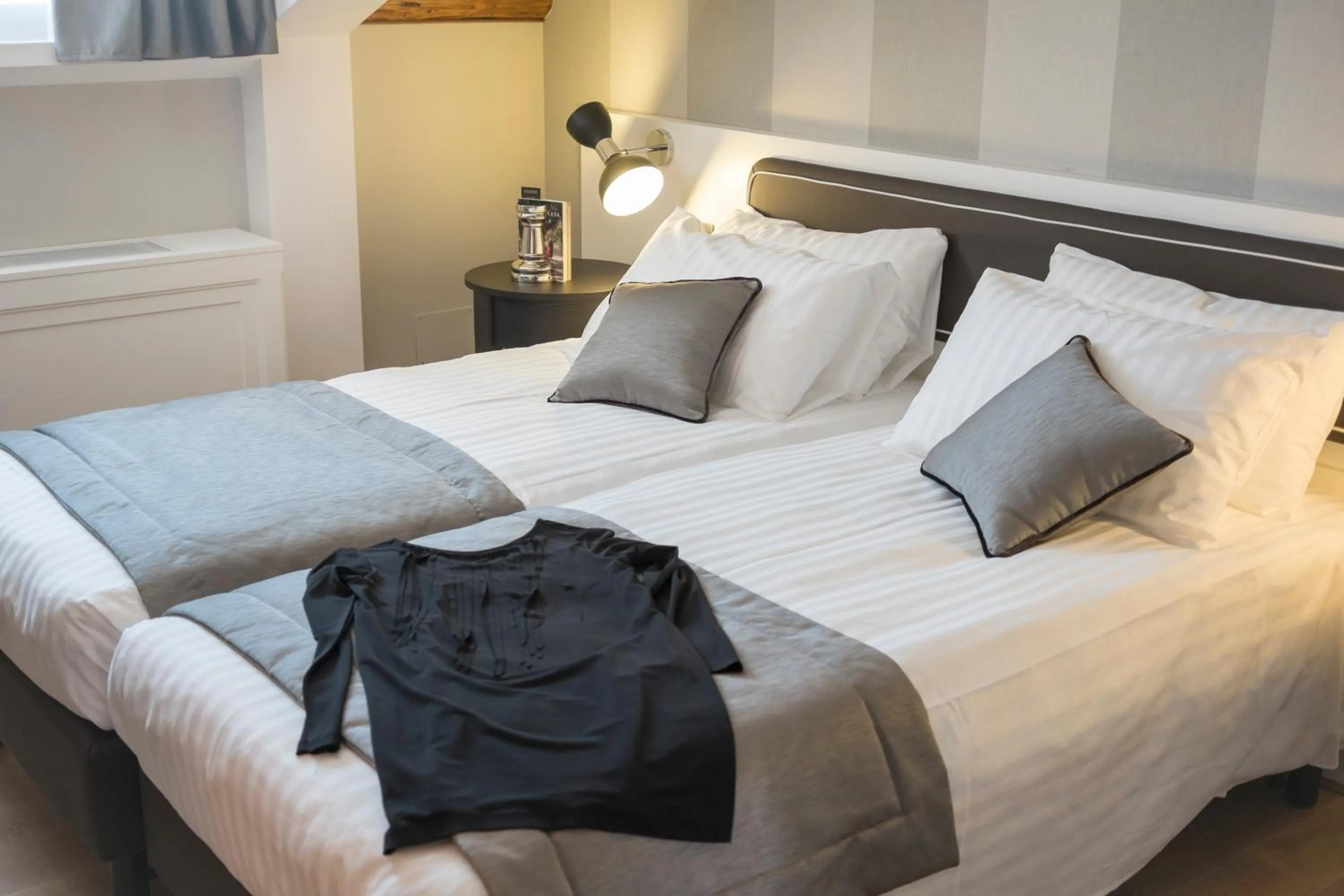 Bed in Hotel Grande Italia