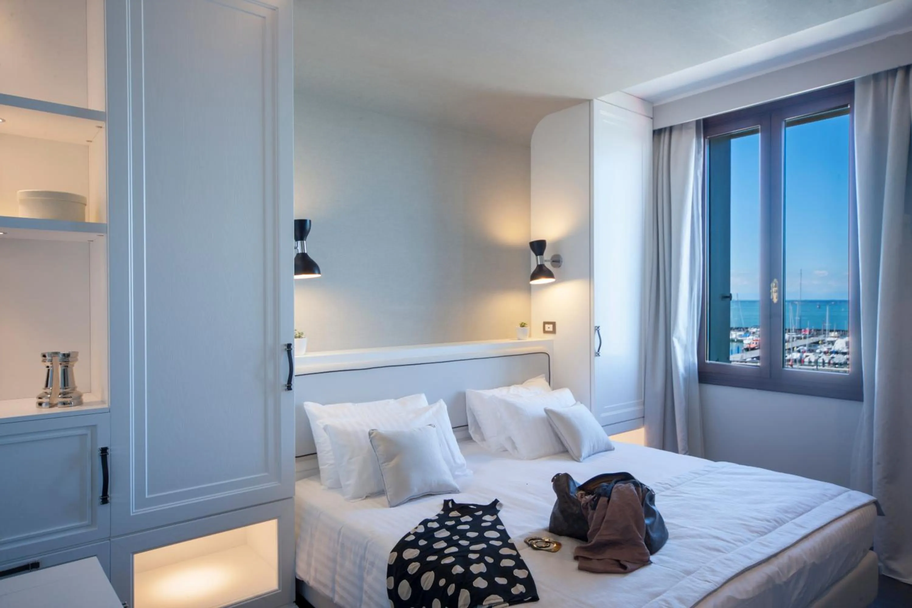 Bed in Hotel Grande Italia