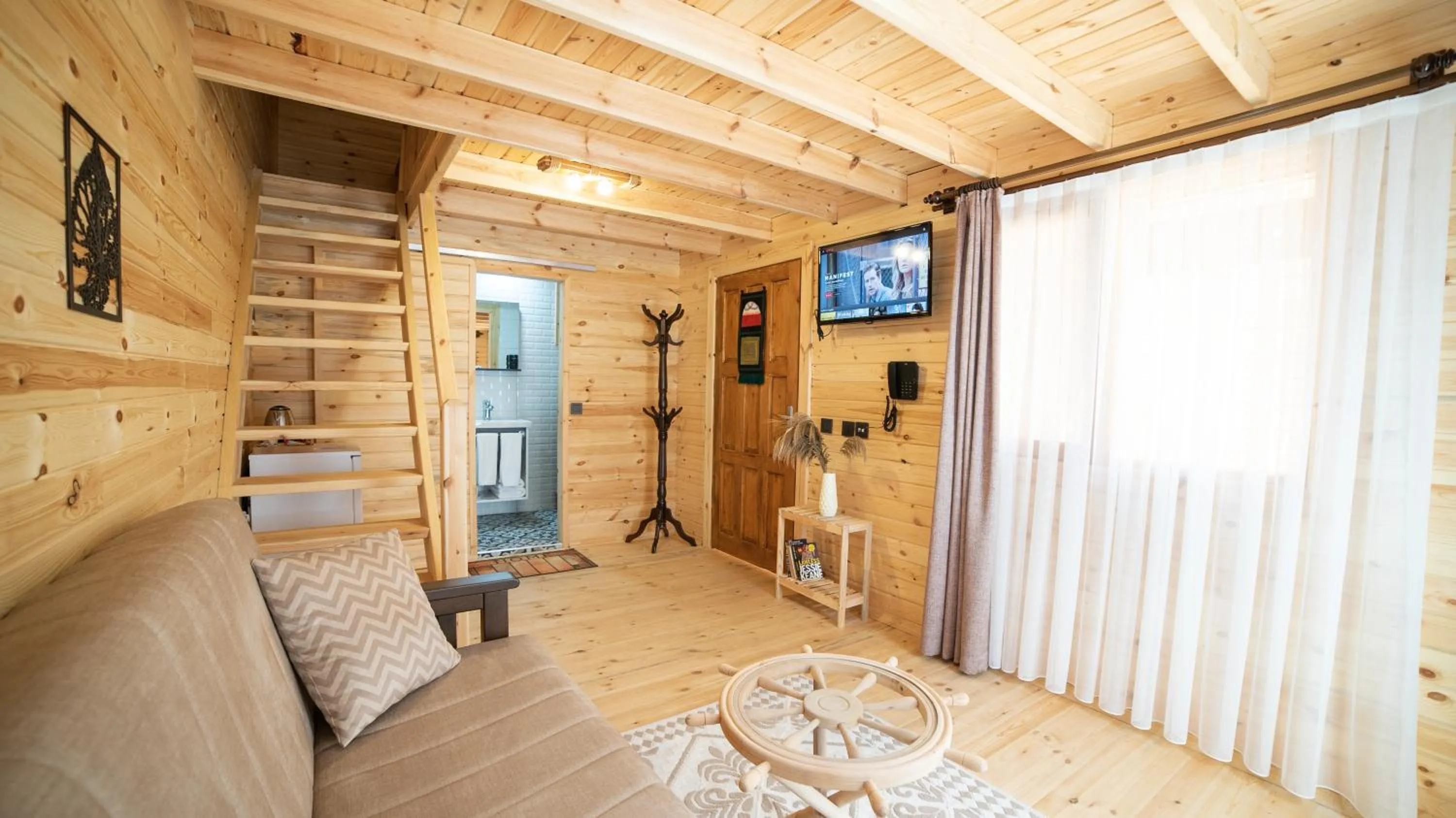 Communal lounge/ TV room in My Home Hotel Antalya City Center